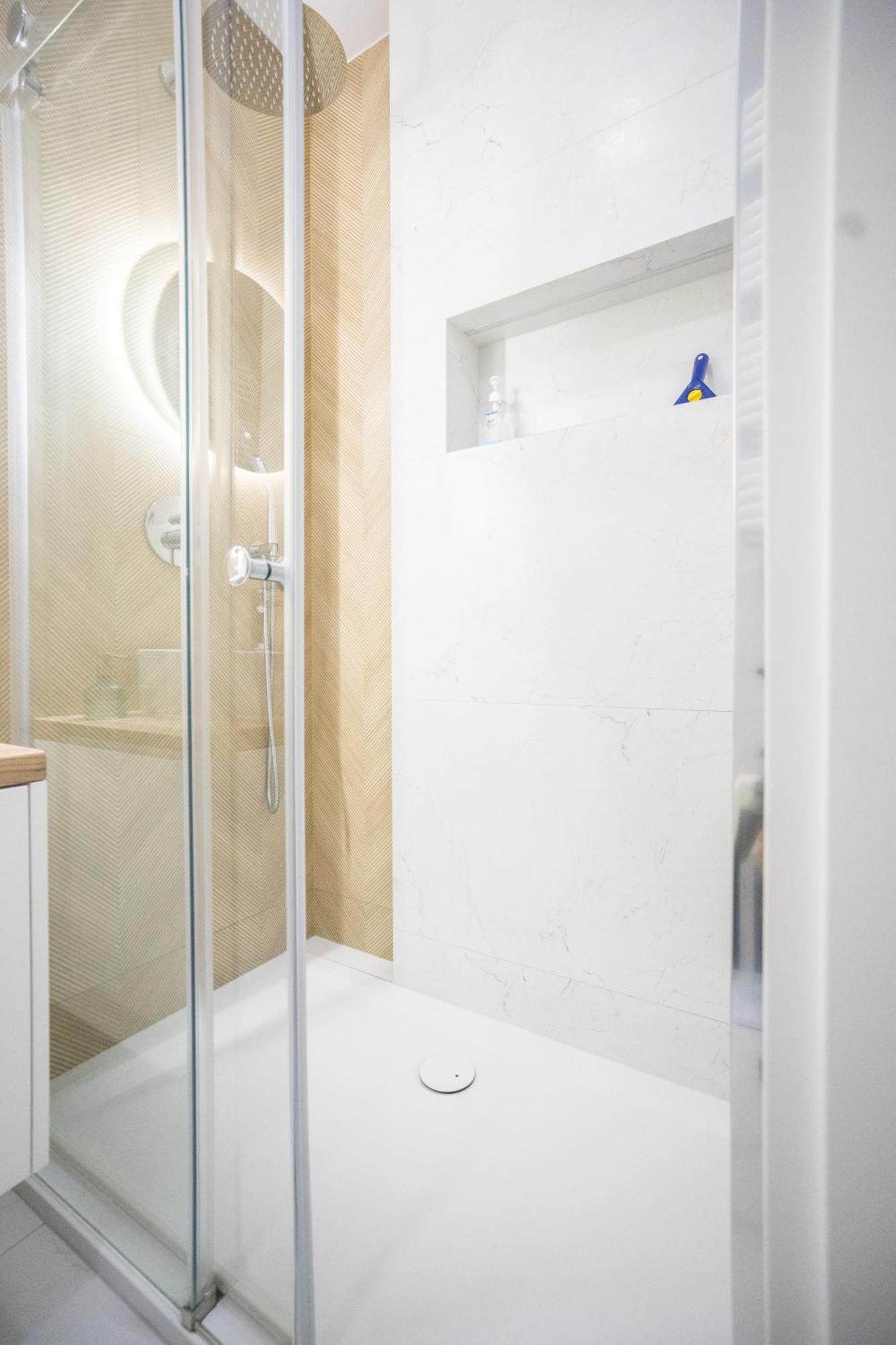 Vipwarsawapartments Amber Mennica *