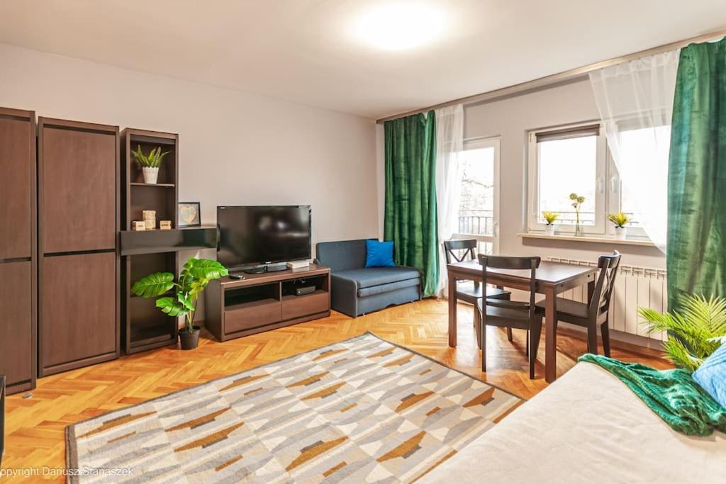 Căn hộ Superapart Woloska 40 *