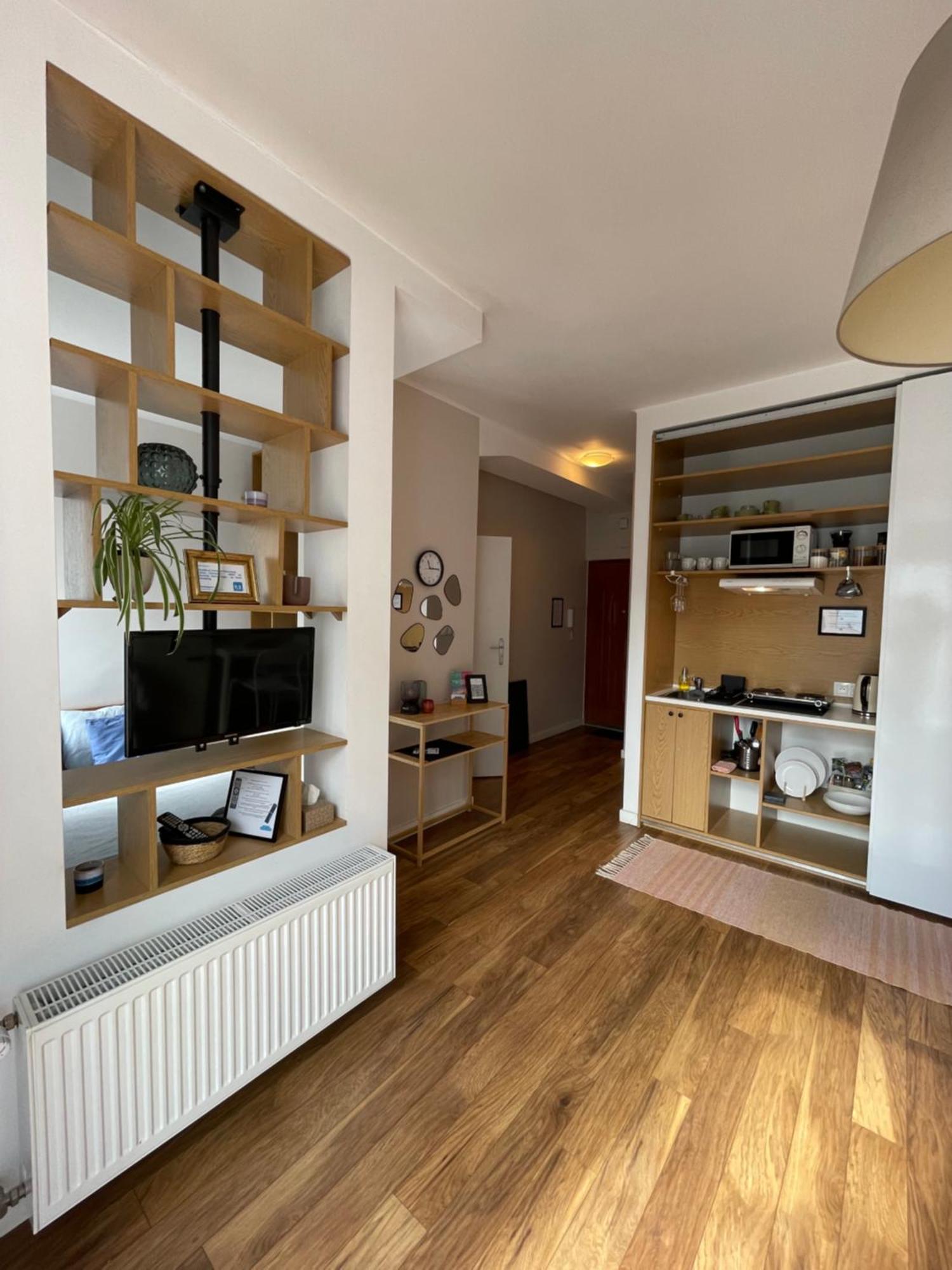 W Centrum Warszawy Ulica Chmielna - 500m Od Dworca Centralnego - By Good Sleeping Apartment