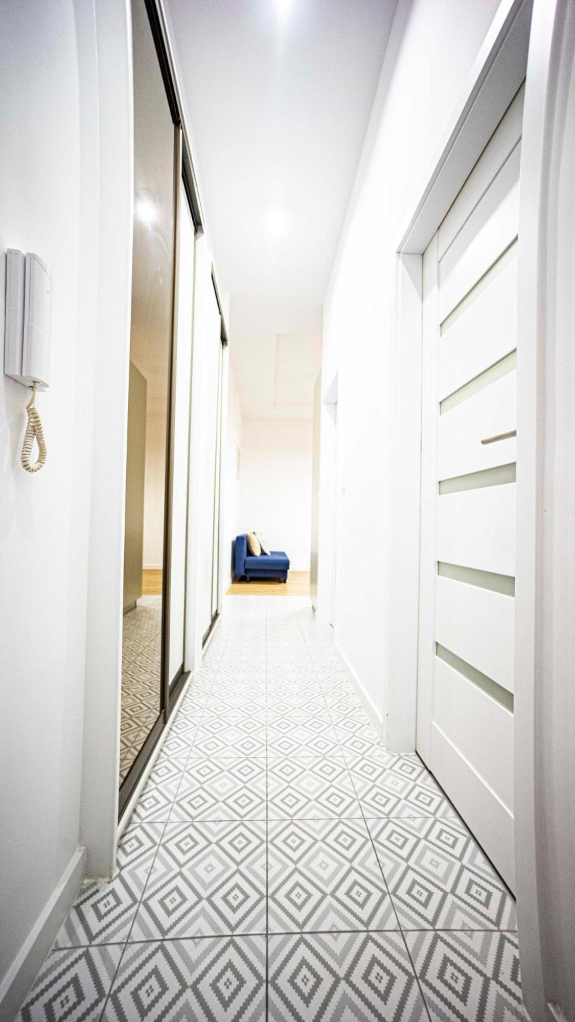 Spacious With 3 Meter Ceilings, Powisle, The Old Town *