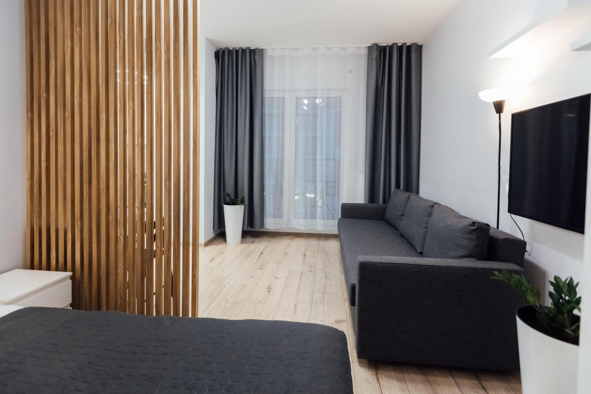 Petrovdom Apartment In Warsaw, Rc Bliska Wola Tower *