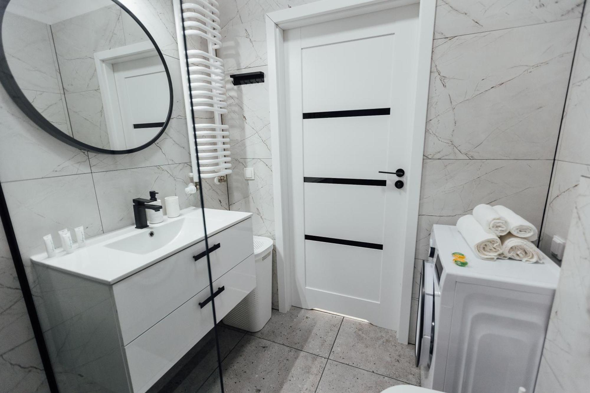 Petrovdom Apartment In Warsaw, Rc Bliska Wola Tower Warsaw