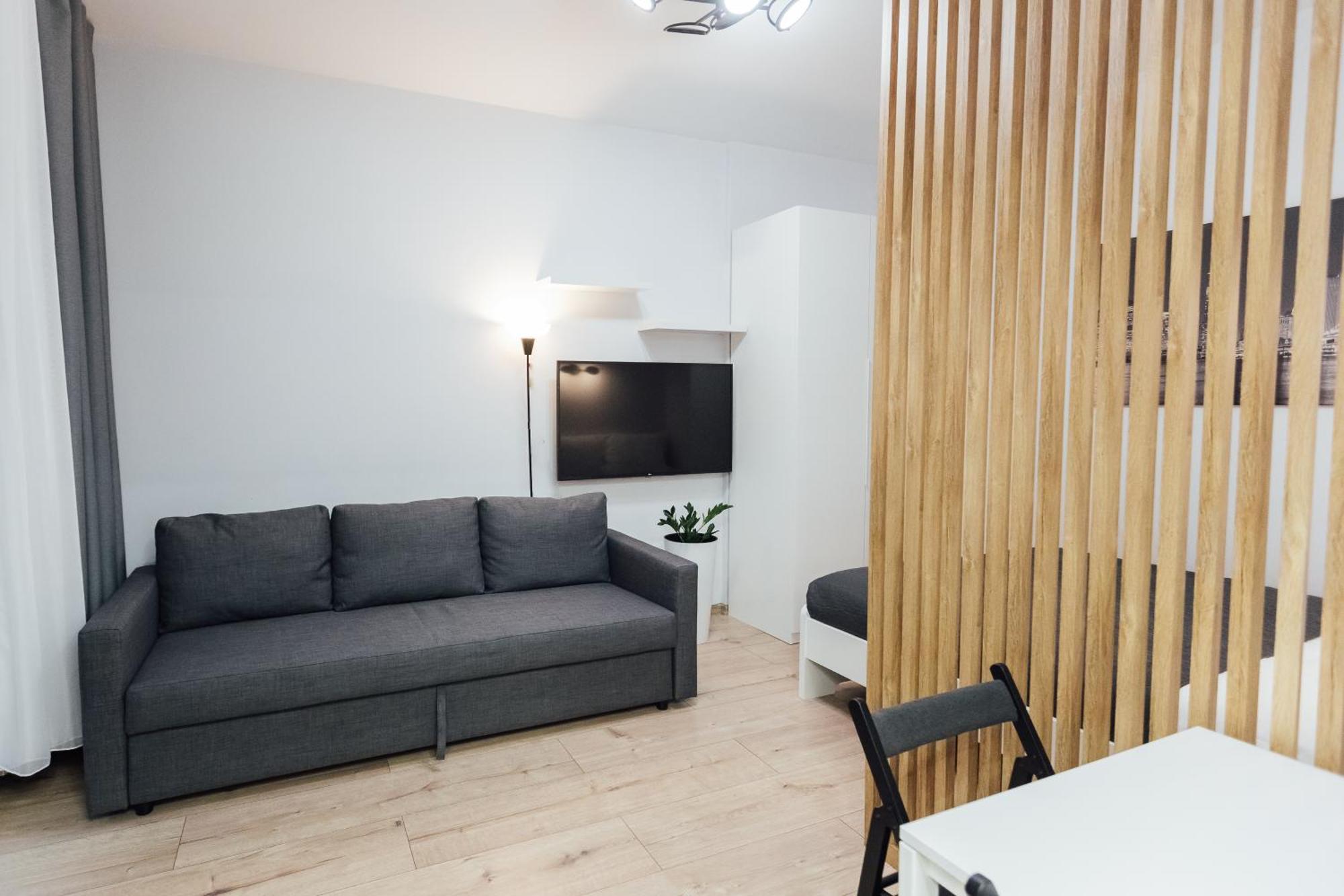 Petrovdom Apartment In Warsaw, Rc Bliska Wola Tower *
