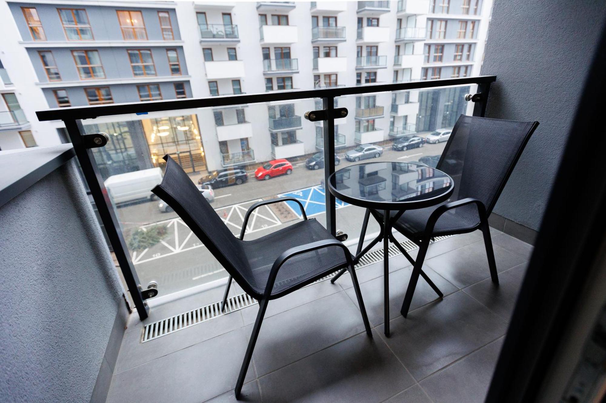 Petrovdom Apartment In Warsaw, Rc Bliska Wola Tower * Warsaw