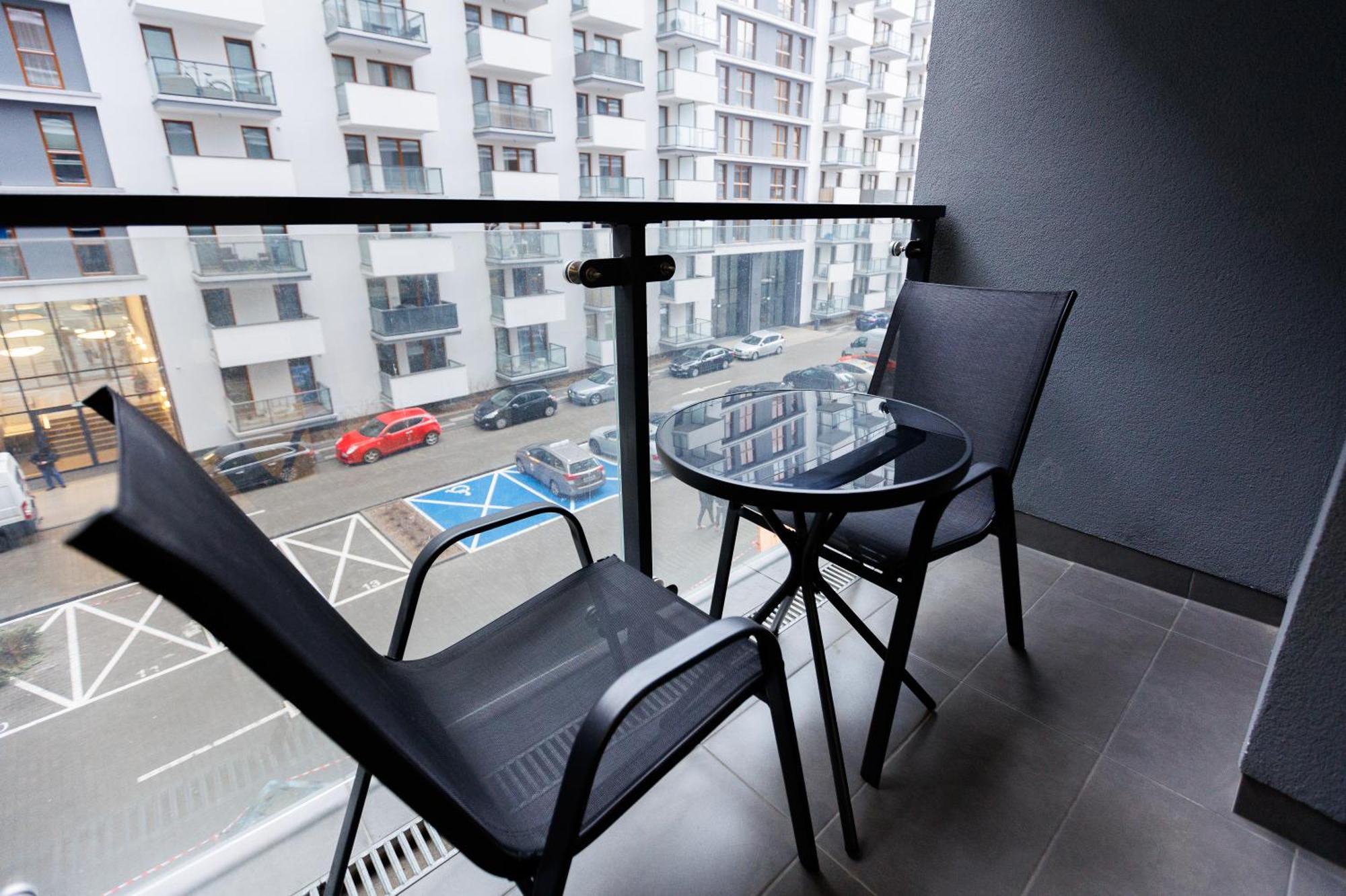 Petrovdom Apartment In Warsaw, Rc Bliska Wola Tower Apartment