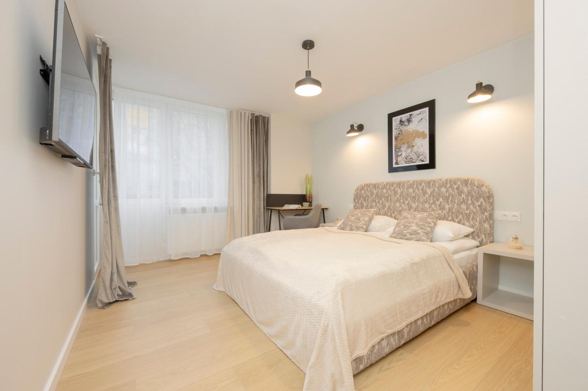 Comfortable Wola & Balcony By Renters *