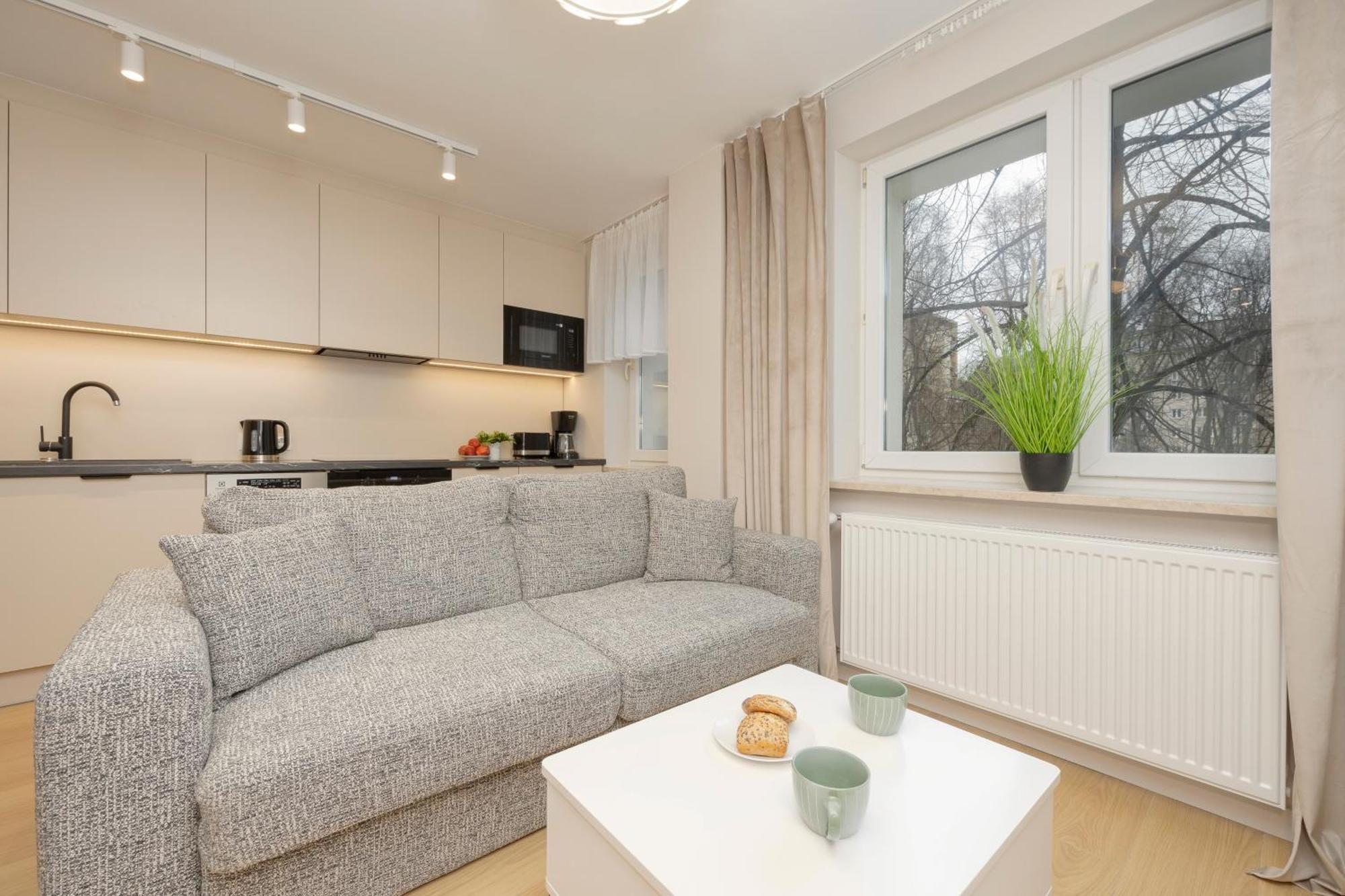 Comfortable Wola & Balcony By Renters Warsaw