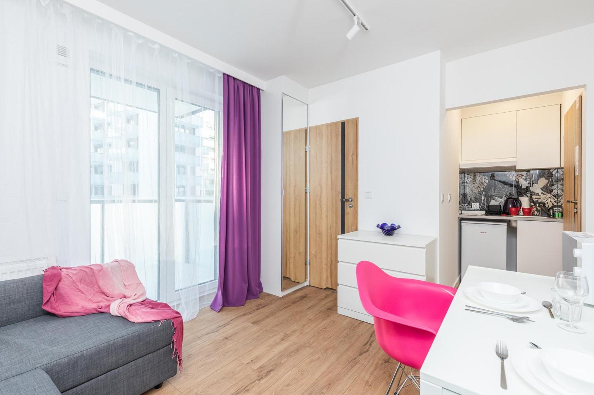 Superapart Edwarda Habicha 7 * Warschau