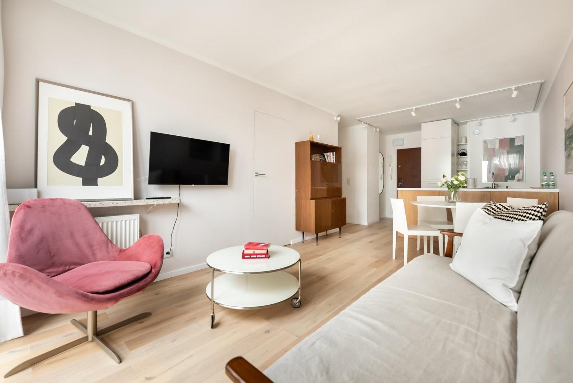 Metro Swietokrzyska Chic Apartment Warsaw