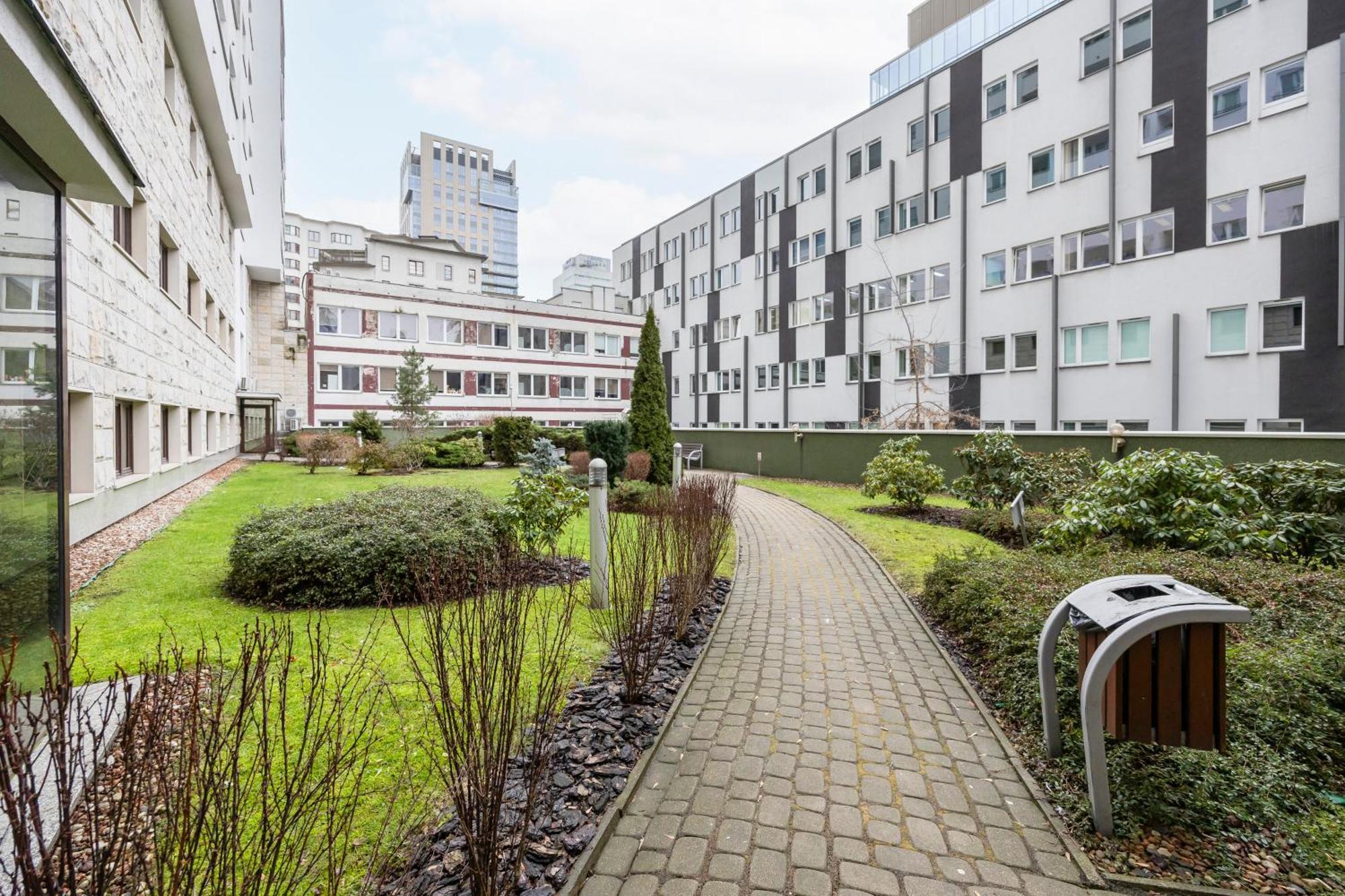 Beautiful By Renters Apartament