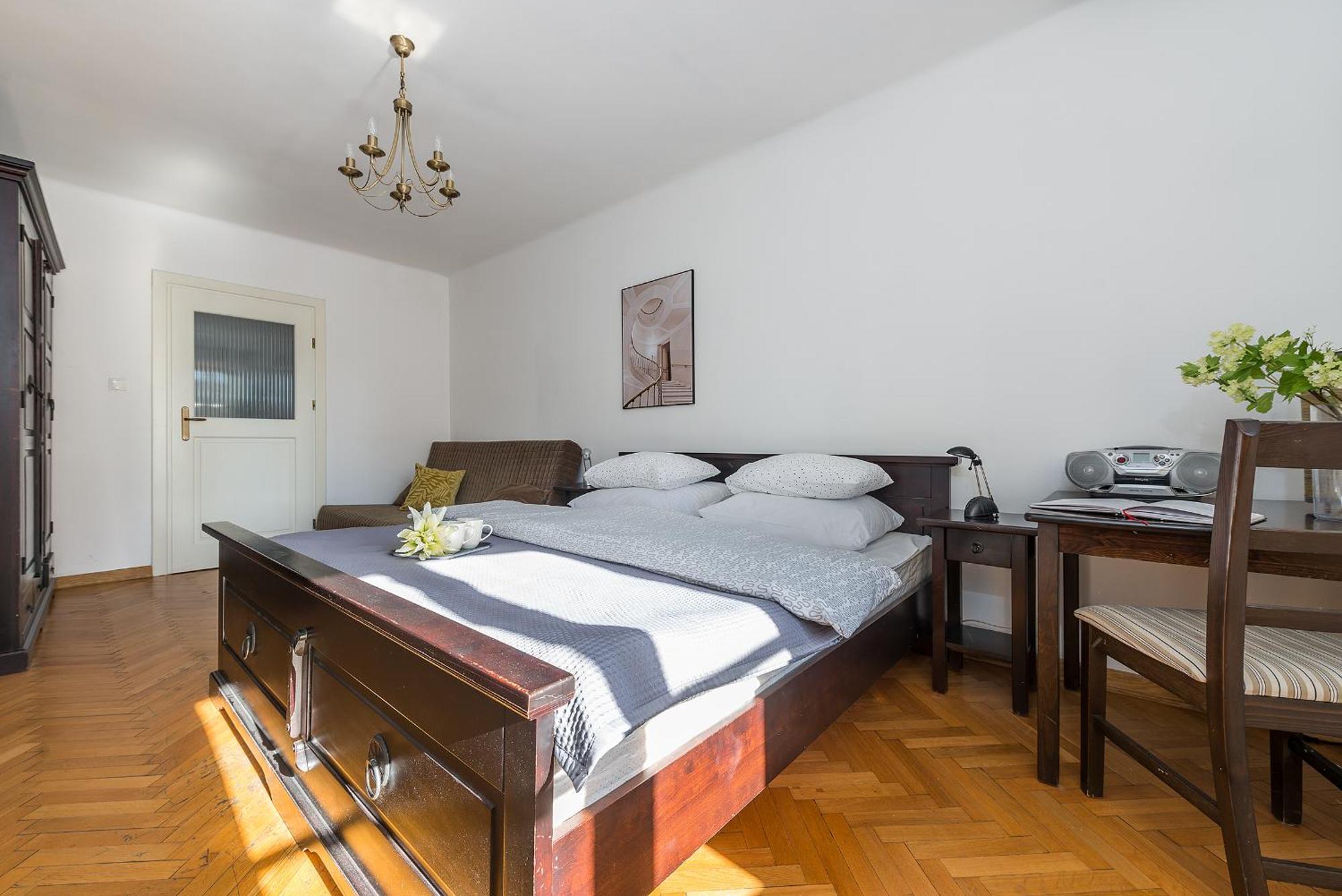 Apartamento Old Town Penthouse P&o Serviced