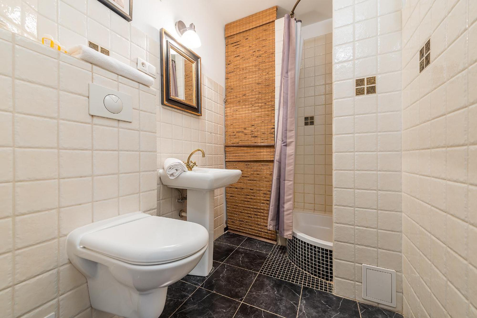 Old Town Penthouse P&o Serviced