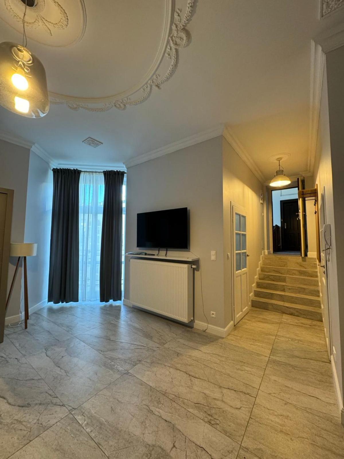 Nowogrodzka 6a 23 * Warsaw