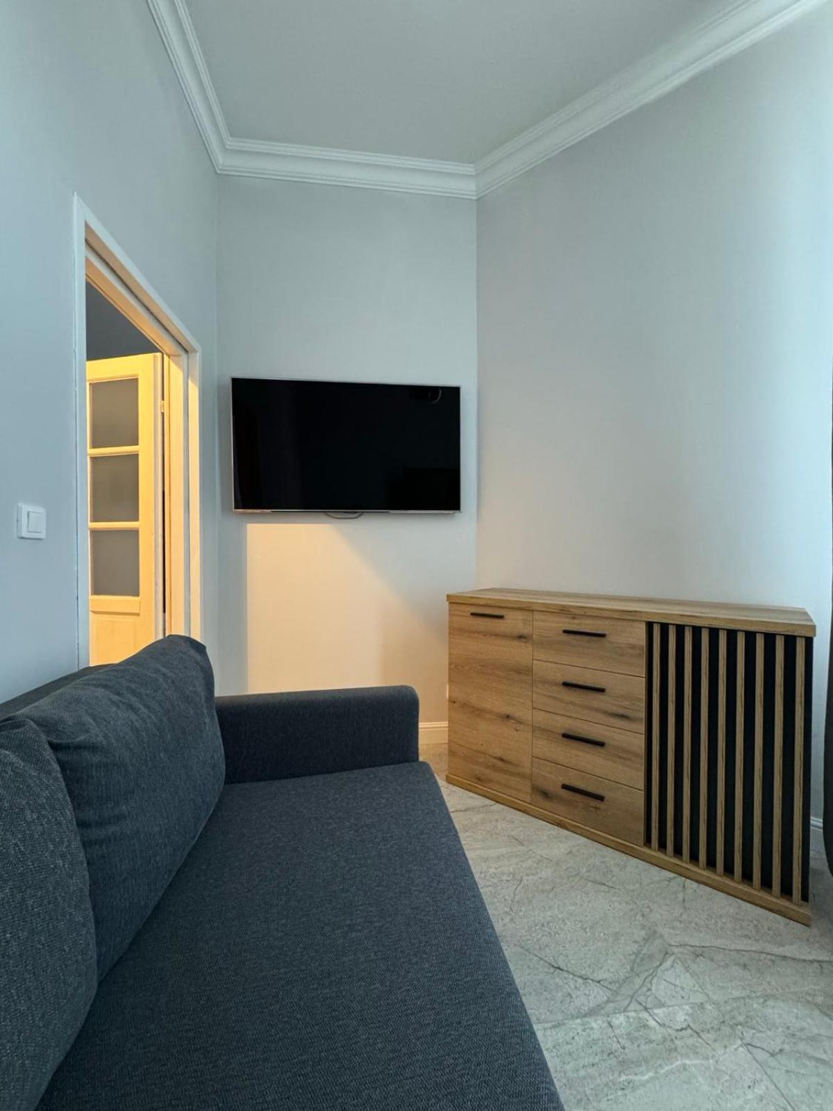 Apartment Nowogrodzka 6a 23 Warsaw