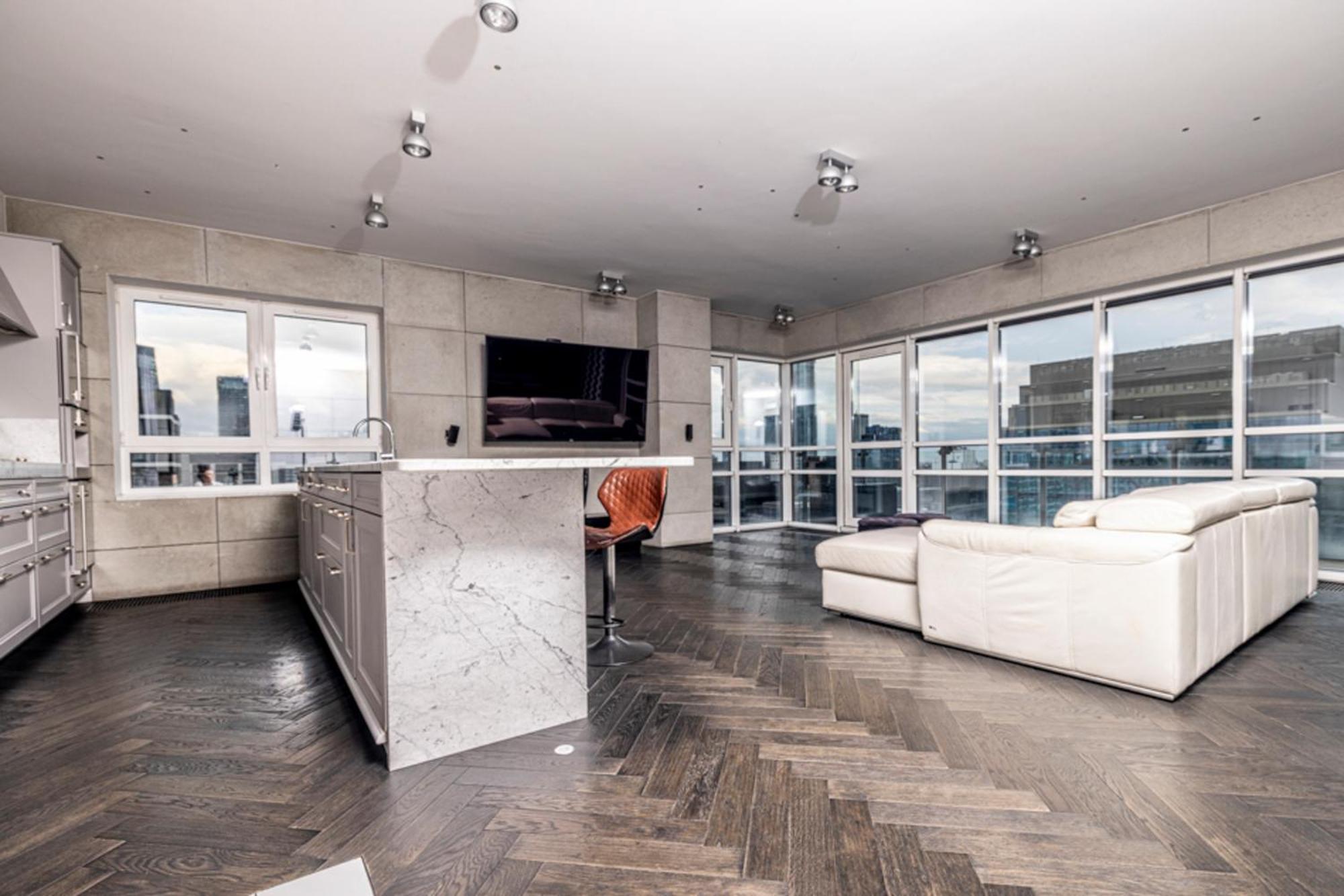 Black Pearl - Amazing View, 130 Sqm Apartamento Varsóvia