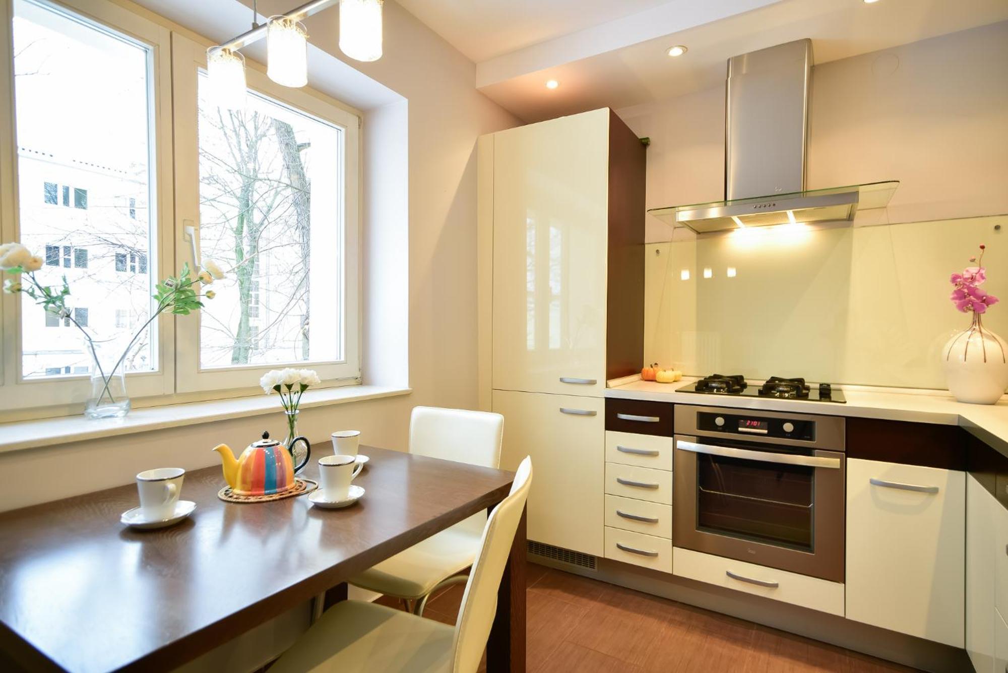 Apartment Pol In *
