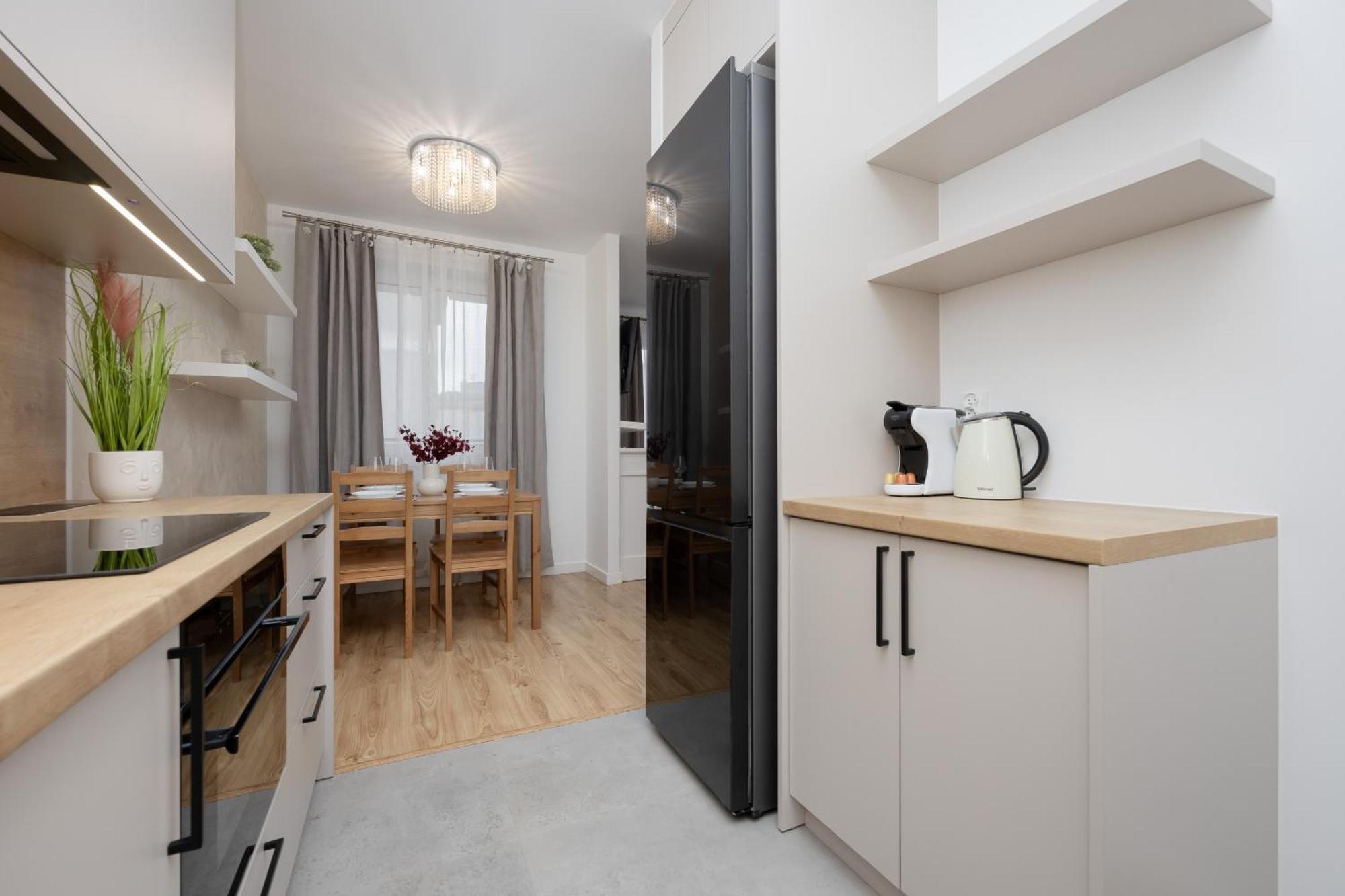 Apartament One-bedroom With Two Balconies In By Renters Warszawa