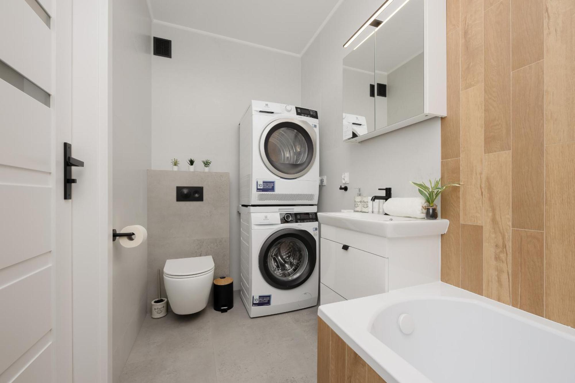 One-bedroom With Two Balconies In By Renters