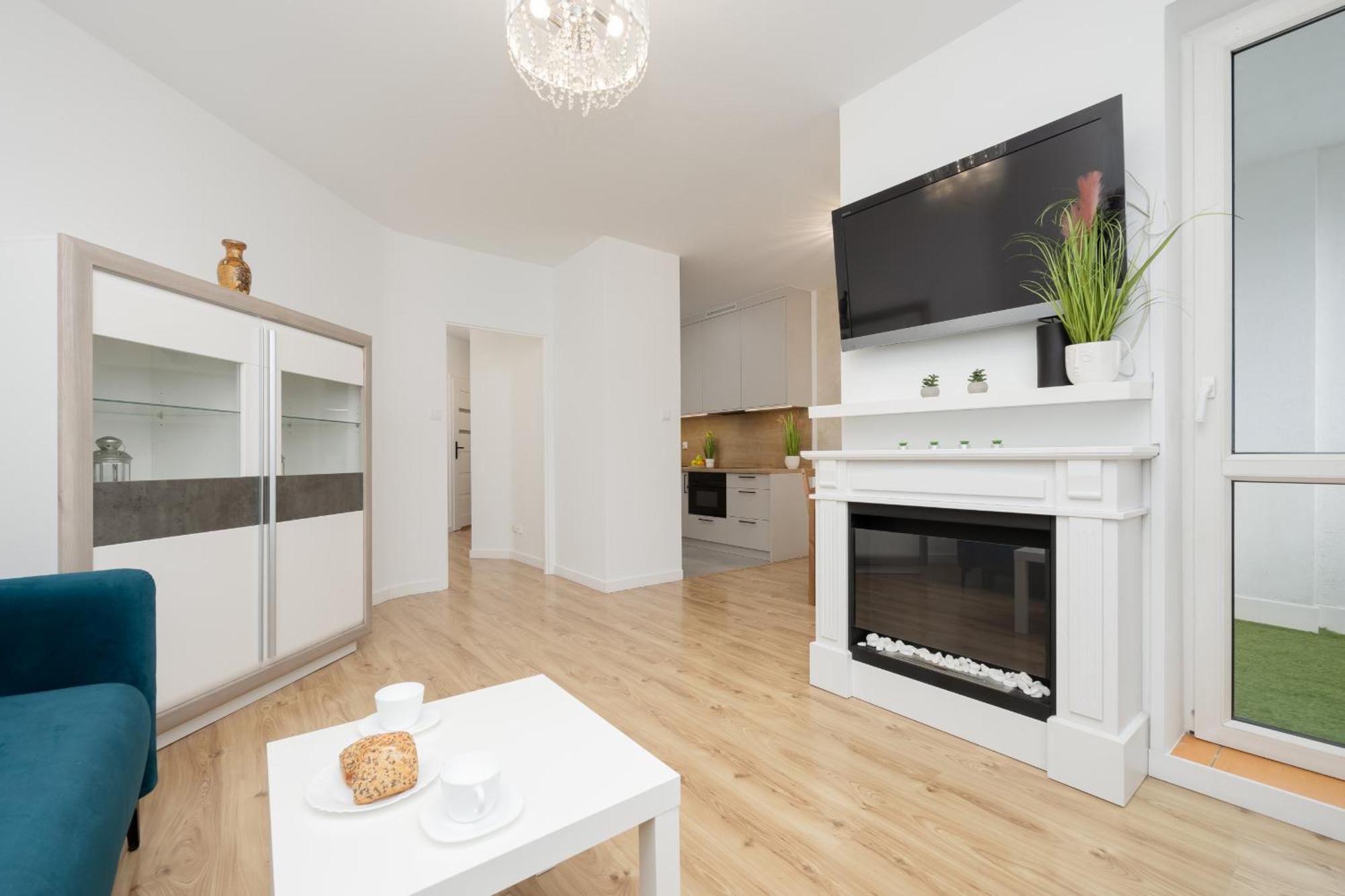 One-bedroom With Two Balconies In By Renters * Warszawa