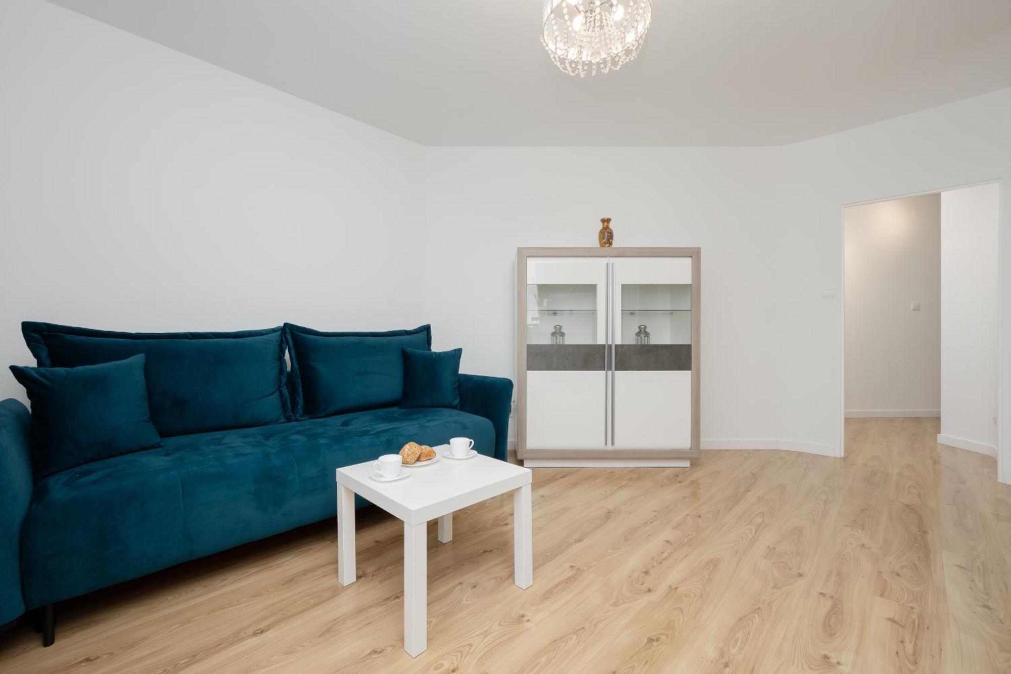 One-bedroom With Two Balconies In By Renters