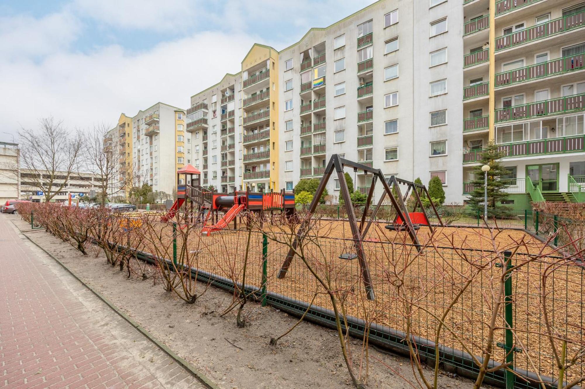 One-bedroom With Two Balconies In By Renters Apartament Warszawa