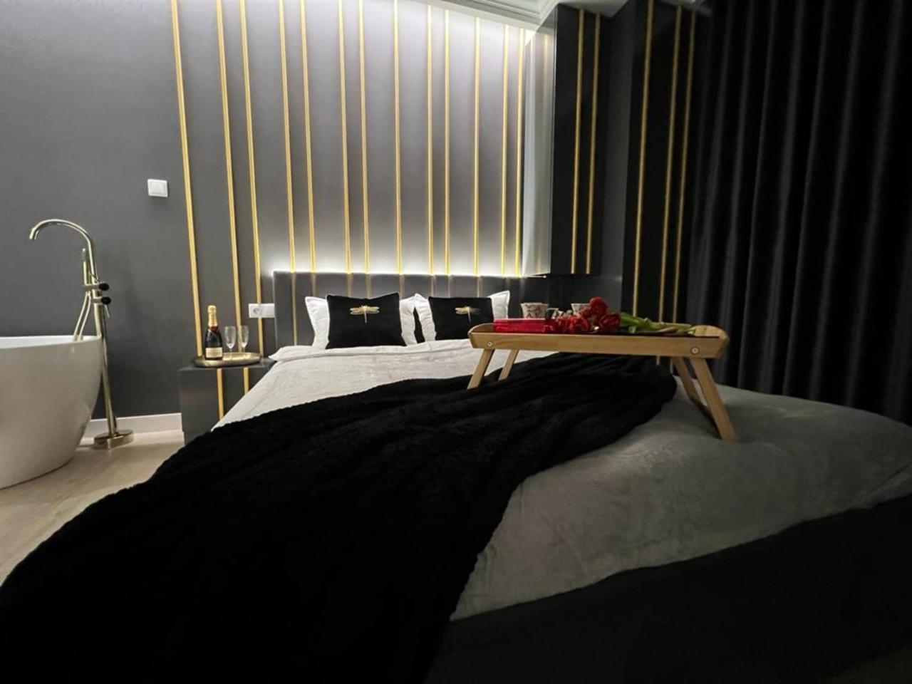Vipwarsawapartments Pl Gold Mennica Apartment Warschau