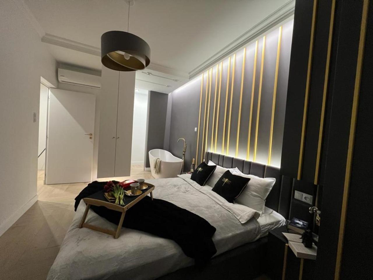 Vipwarsawapartments Pl Gold Mennica *