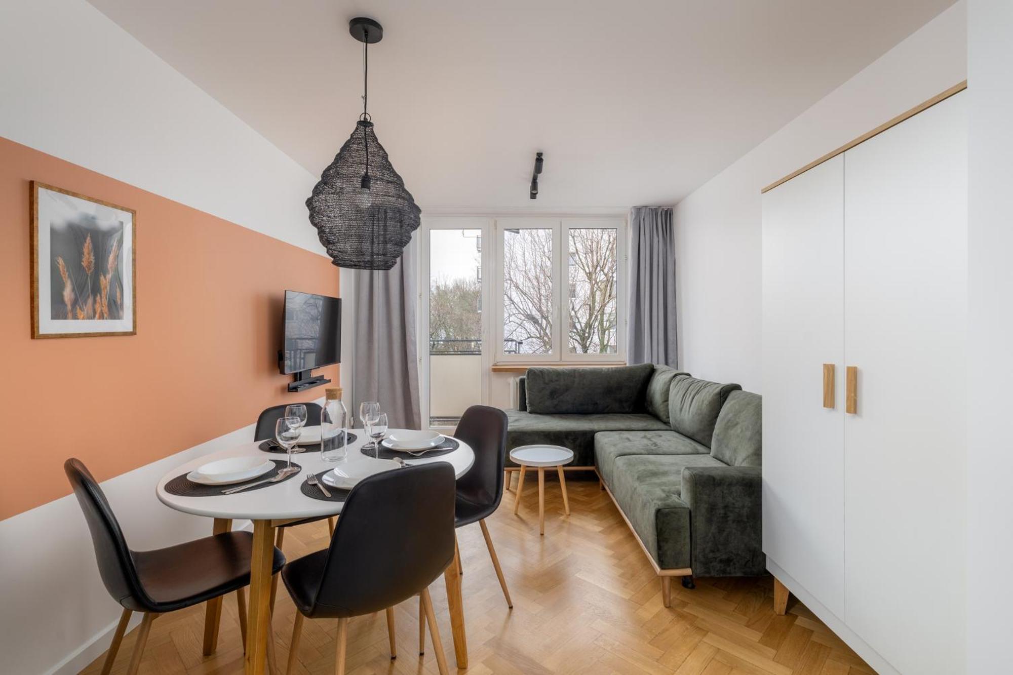 Muranow Modern With Balcony Ecru Wwa70 * Warsaw