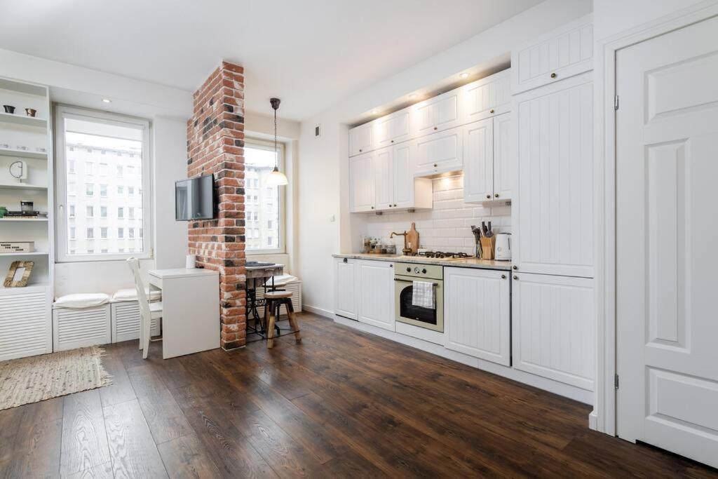 Chmielna Studio, Railway Station Apartment Warsaw