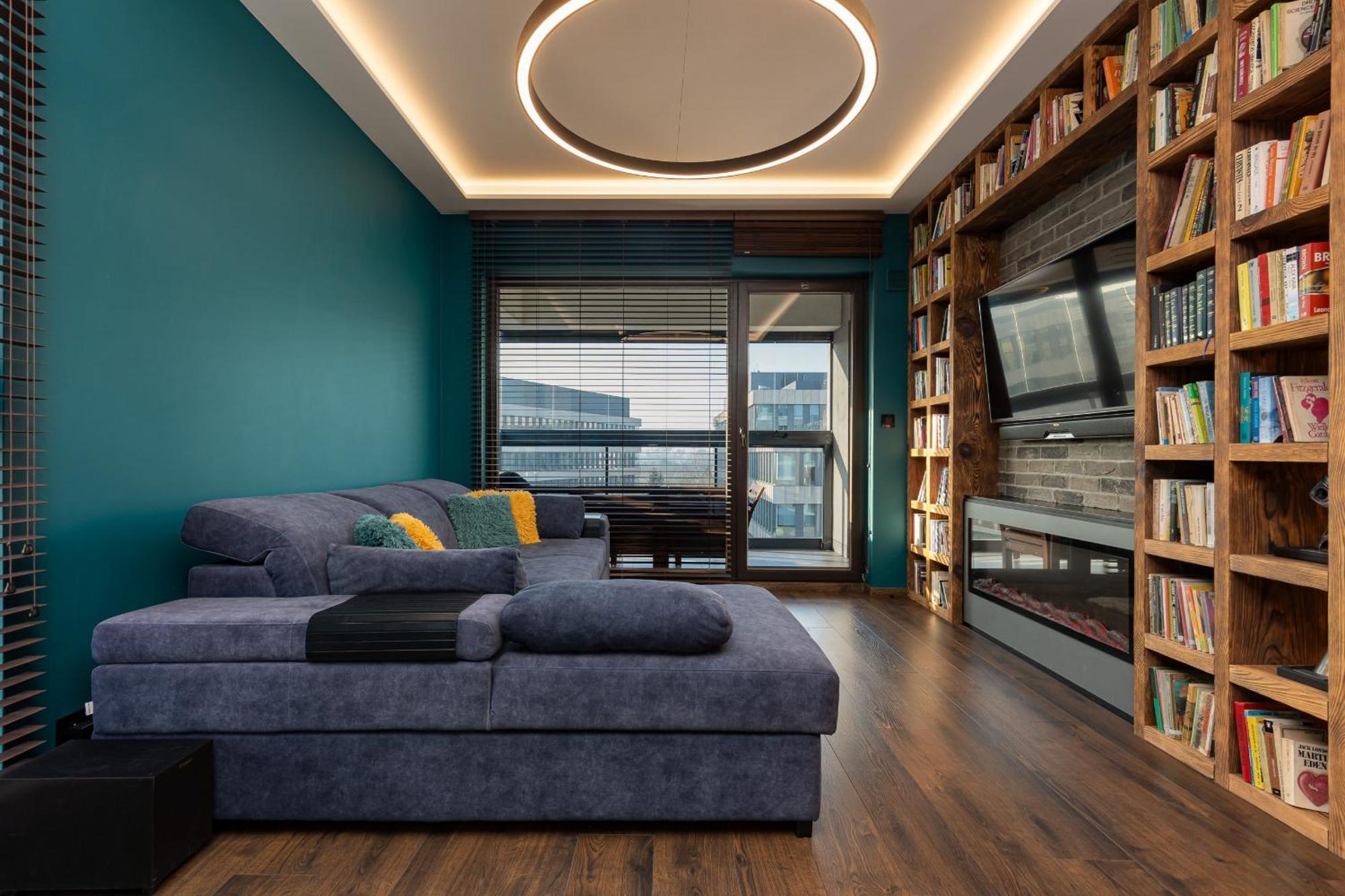 Emerald With Parking By Renters *