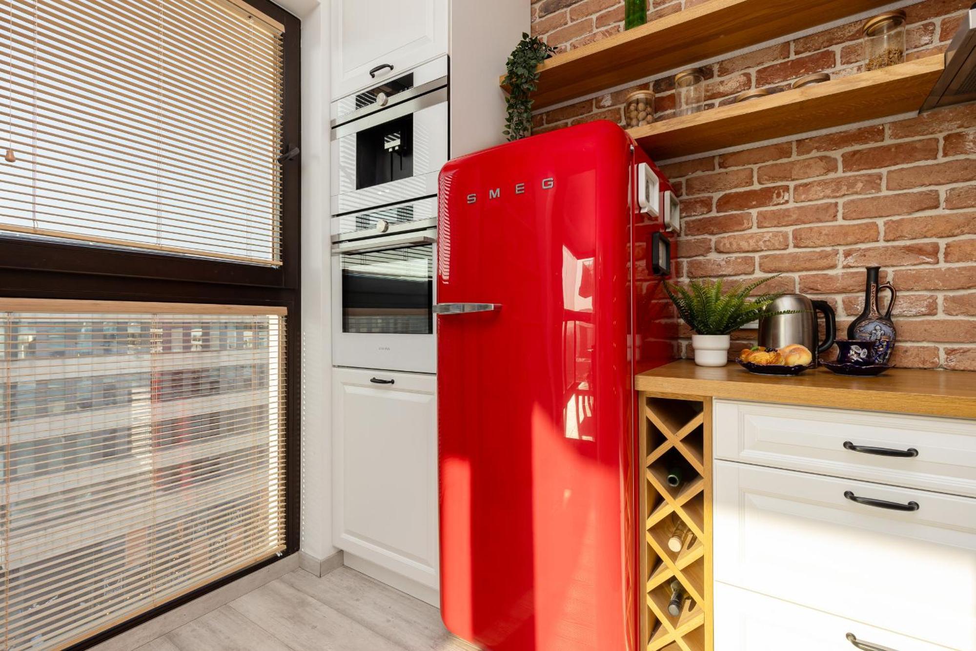 Emerald With Parking By Renters