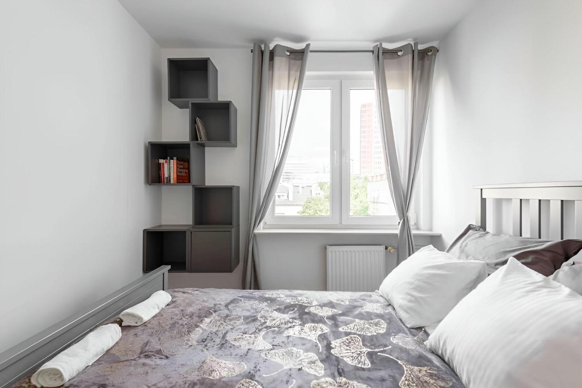 Leisure Central Zlota Lovely 2 Bedroom Apartment Warsaw