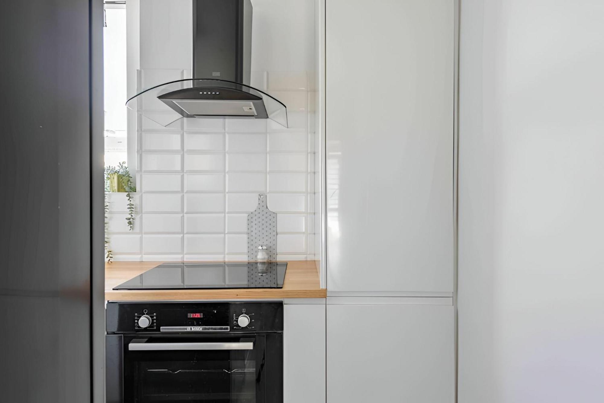 Leisure Central Zlota Lovely 2 Bedroom Warsaw