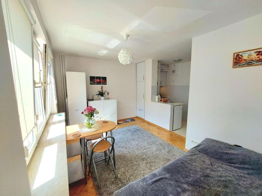Center Pge Coworking Apartment Warsaw
