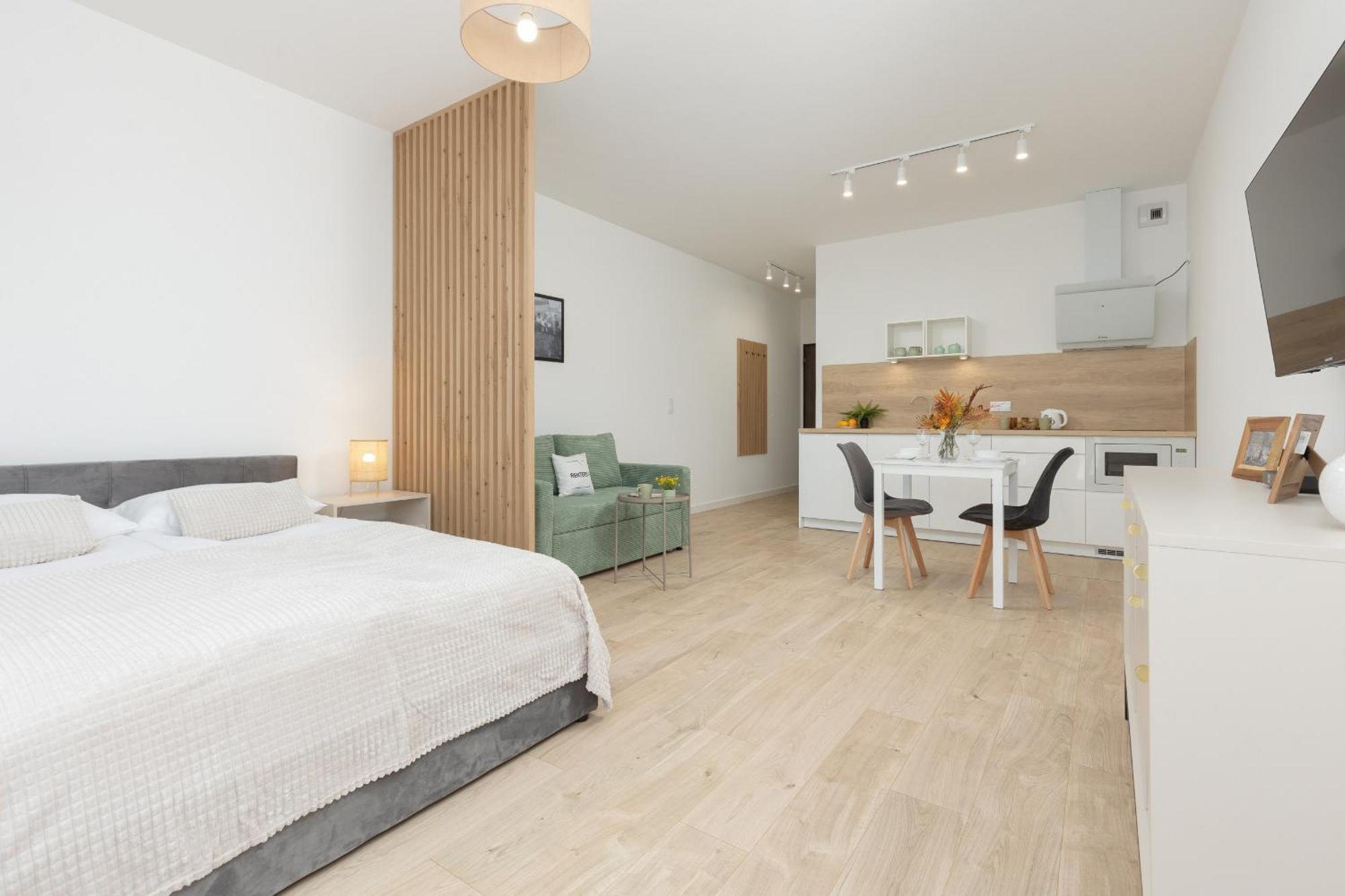 Căn hộ Modern Mokotow With Parking & Balcony By Renters Warsaw