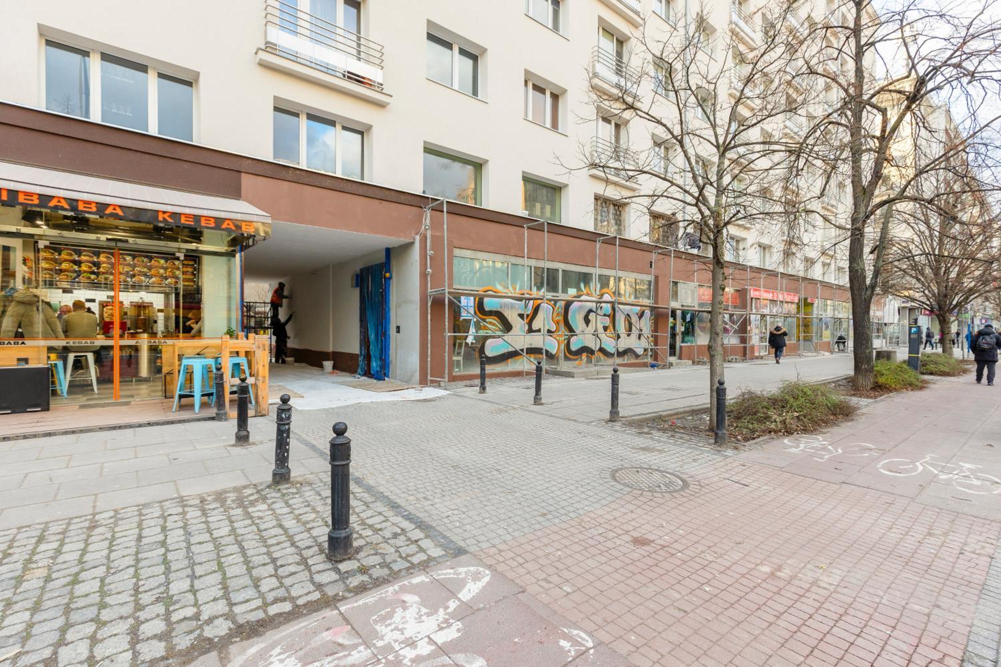 Amazing Spacious In Center By Renters *