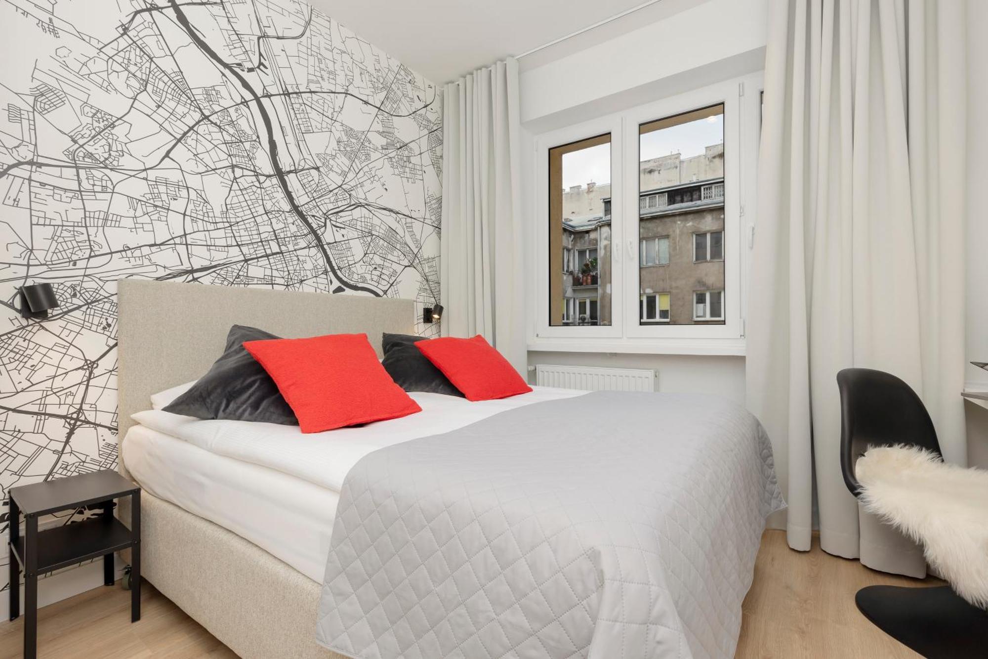 Amazing Spacious In Center By Renters Warszawa