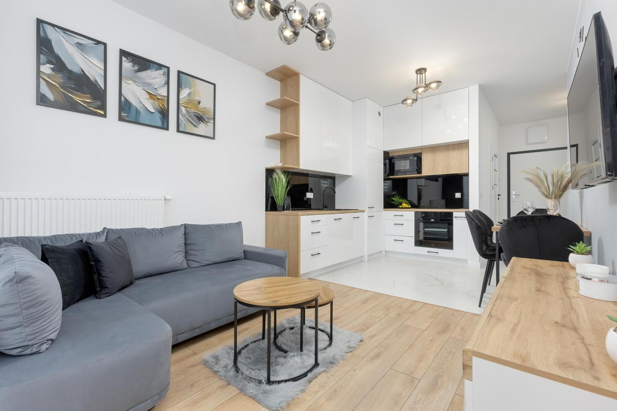 Kotsisa With Parking By Renters