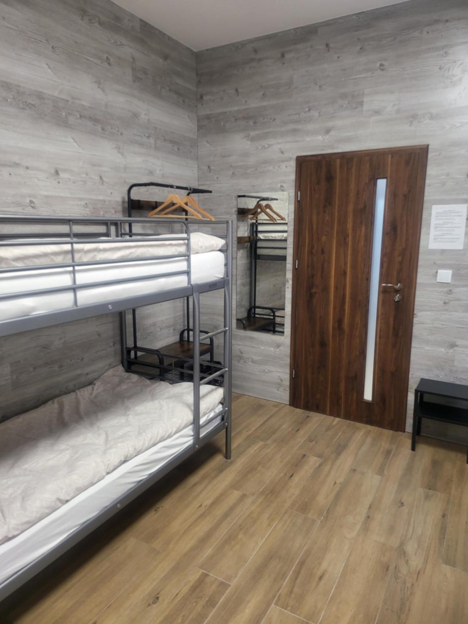 Rooms4rest Bokserska - Private For Tourists - Atr Consulting Sp, Z O,o, Warsaw