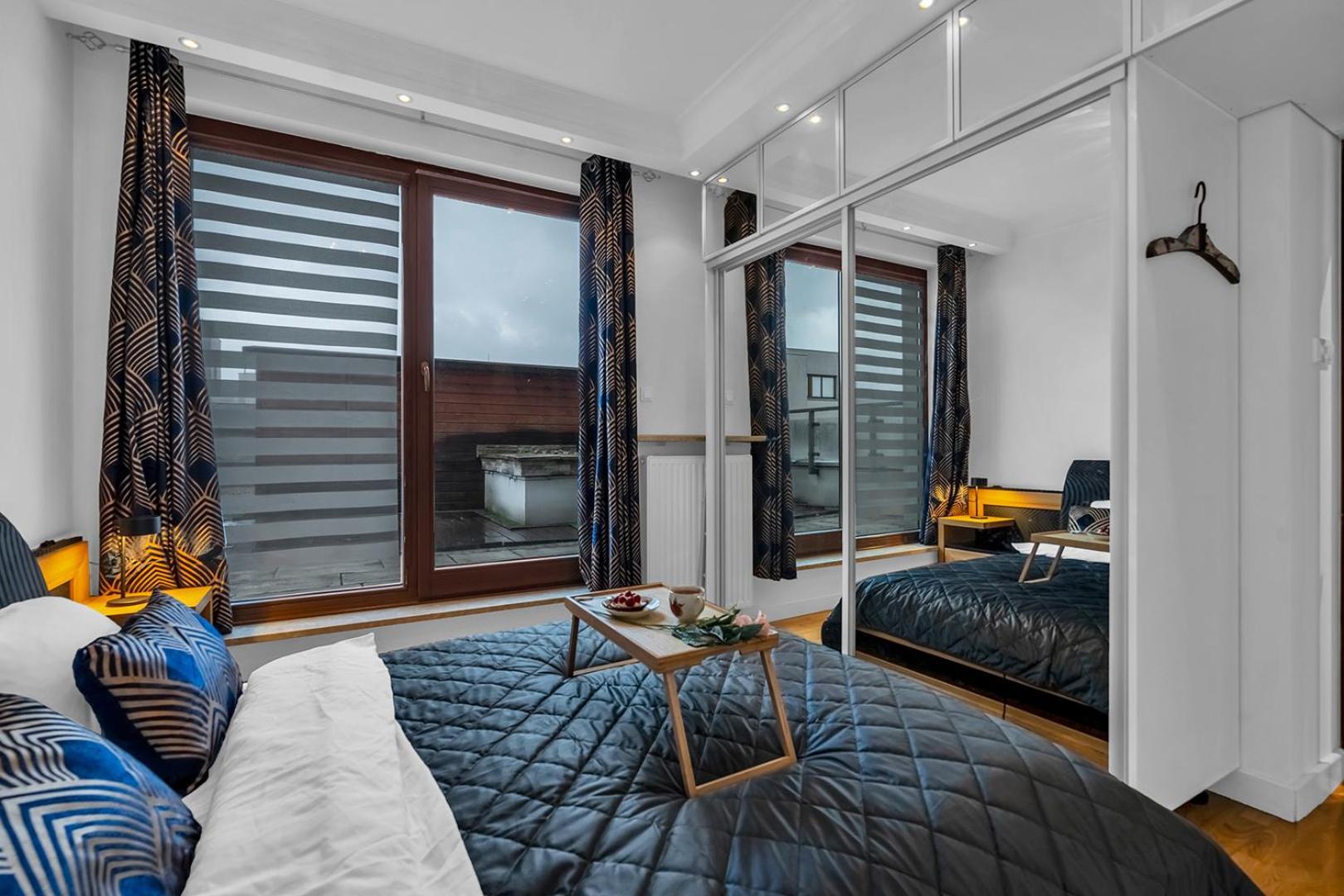 Sokratesa Business - 52m2 Terrace, Parking, Metro Nearby - By Rentujemy Căn hộ *