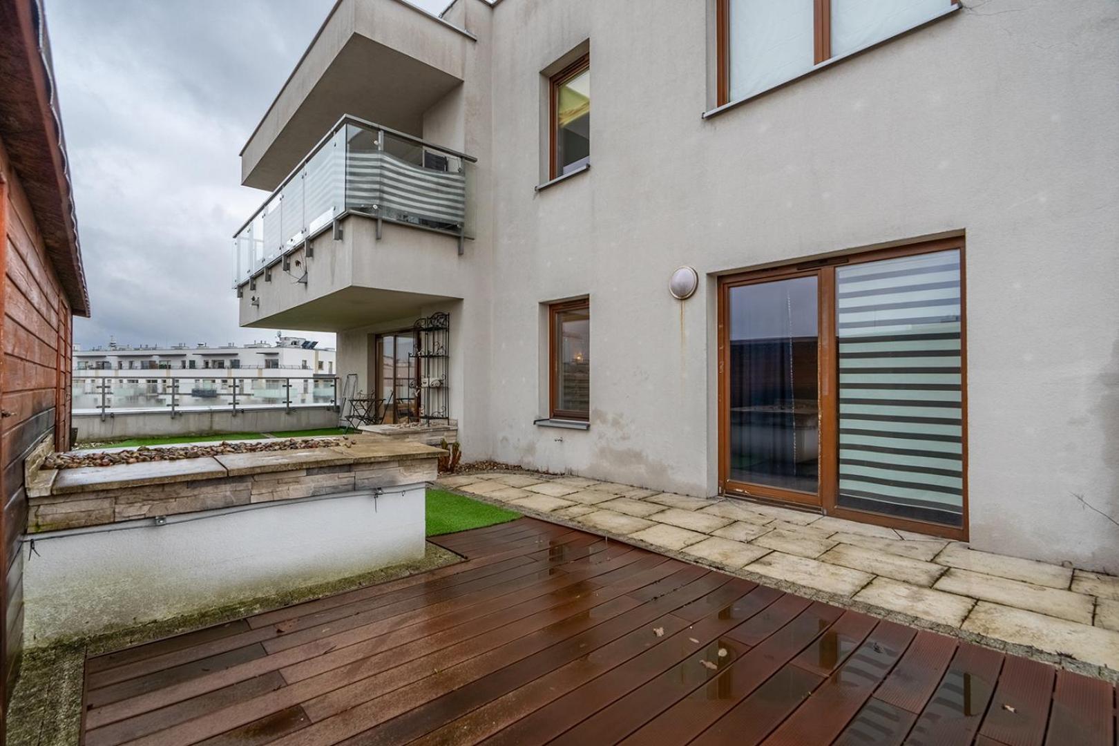 Sokratesa Business - 52m2 Terrace, Parking, Metro Nearby - By Rentujemy *