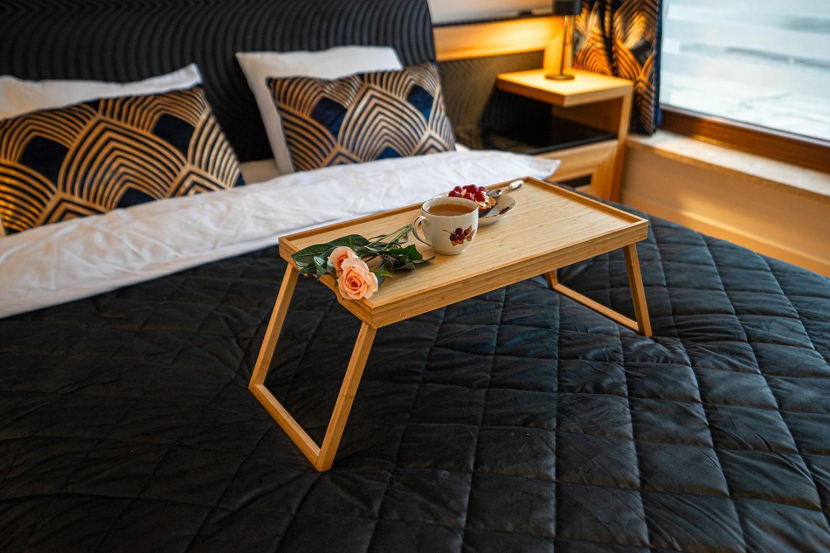 Căn hộ Sokratesa Business - 52m2 Terrace, Parking, Metro Nearby - By Rentujemy Warsaw