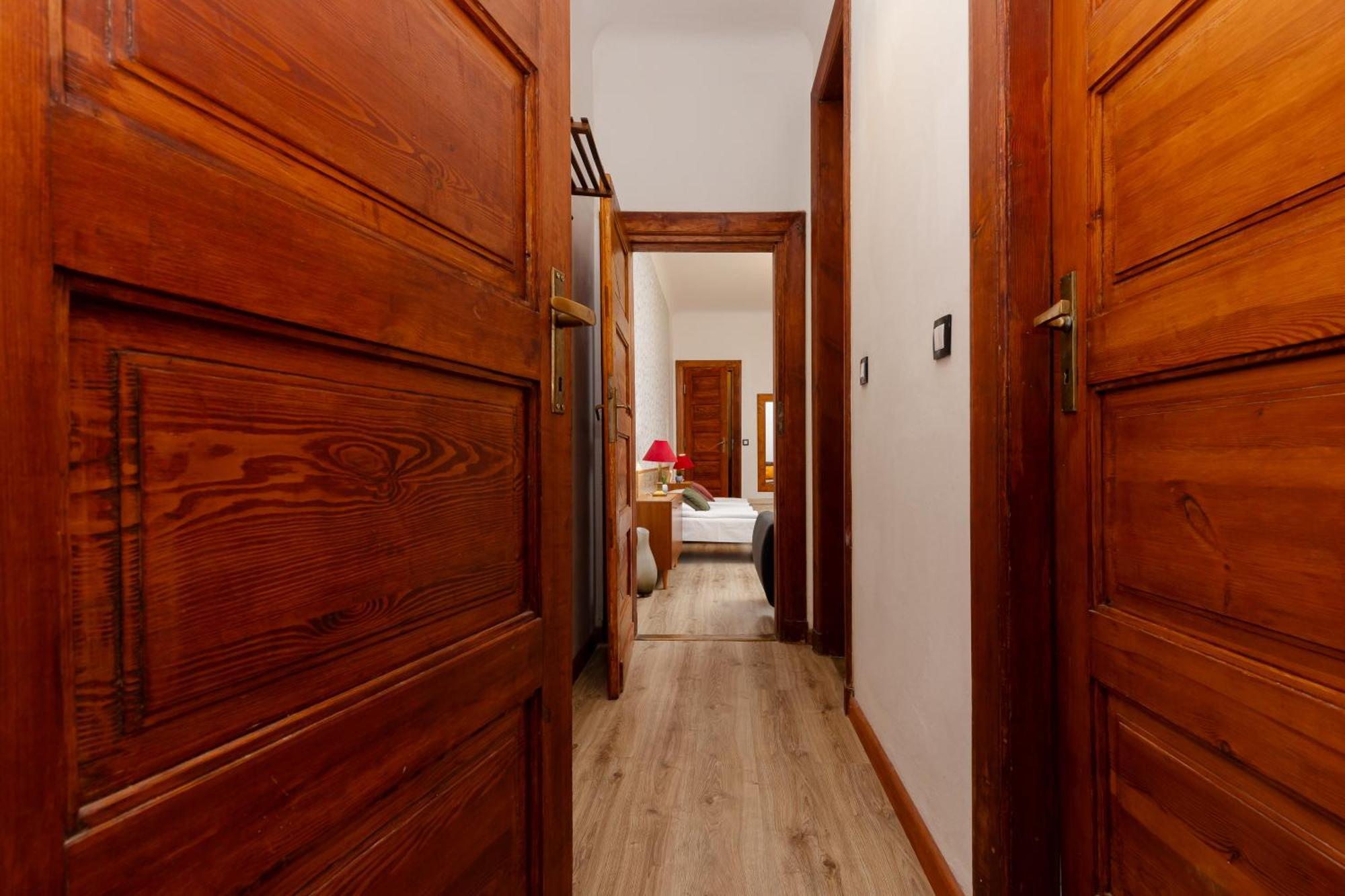 Vintage Praga By Renters Apartament