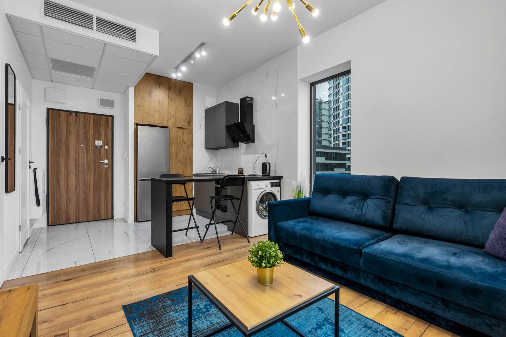 Apartment Business - Air Conditioning, 10th Floor, View, Balcony - By Rentujemy Warschau
