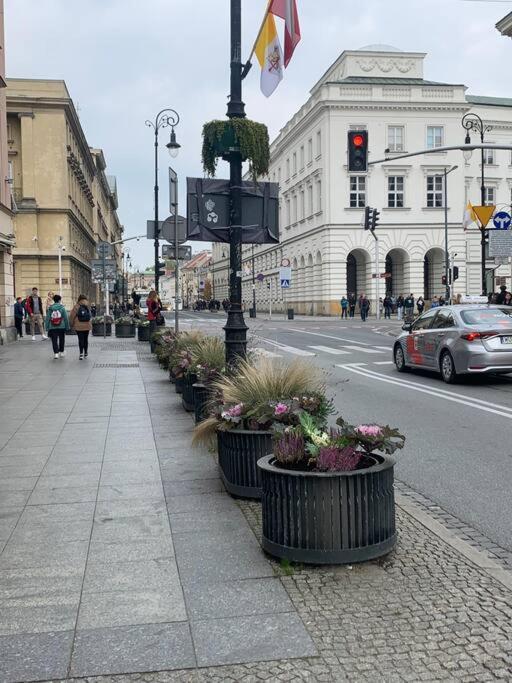 Mieszkanie Z Duzym Terasem W Warszawie *
