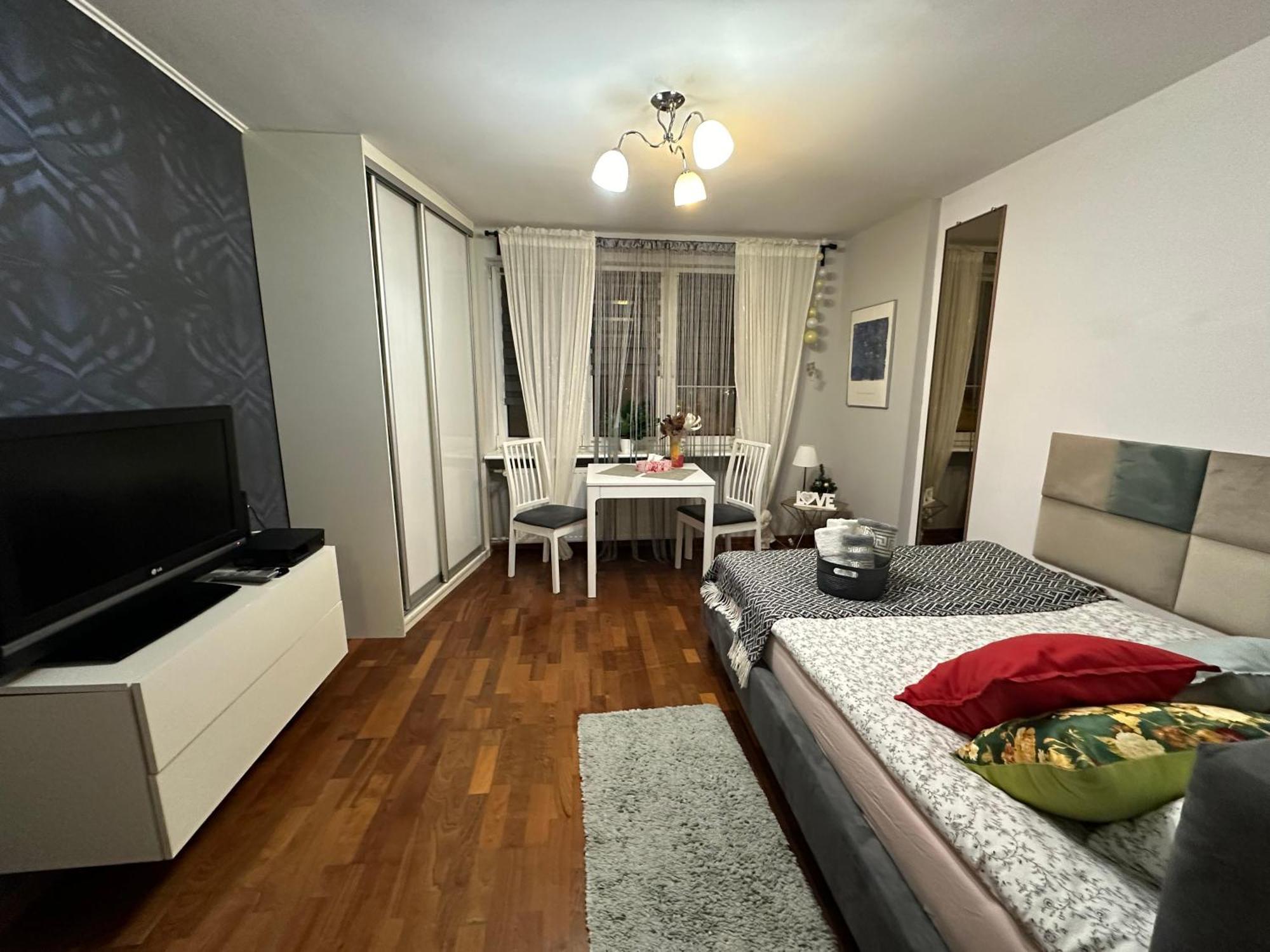 Apartament Centrumtwardastreetcentralstation 10min Wi-fi 1,2gb Sek