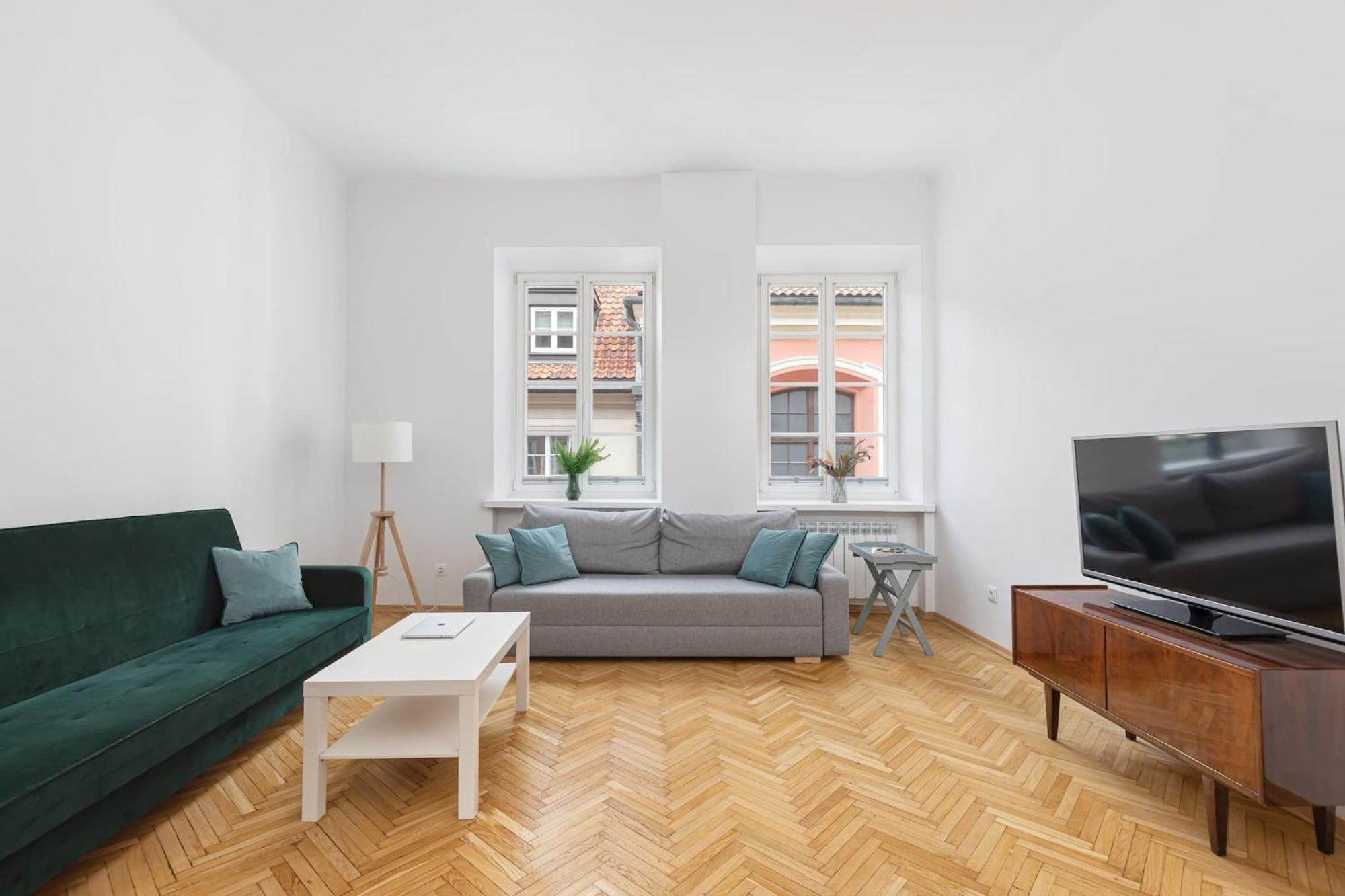 Stylish Swietojanska By Renters Warsaw