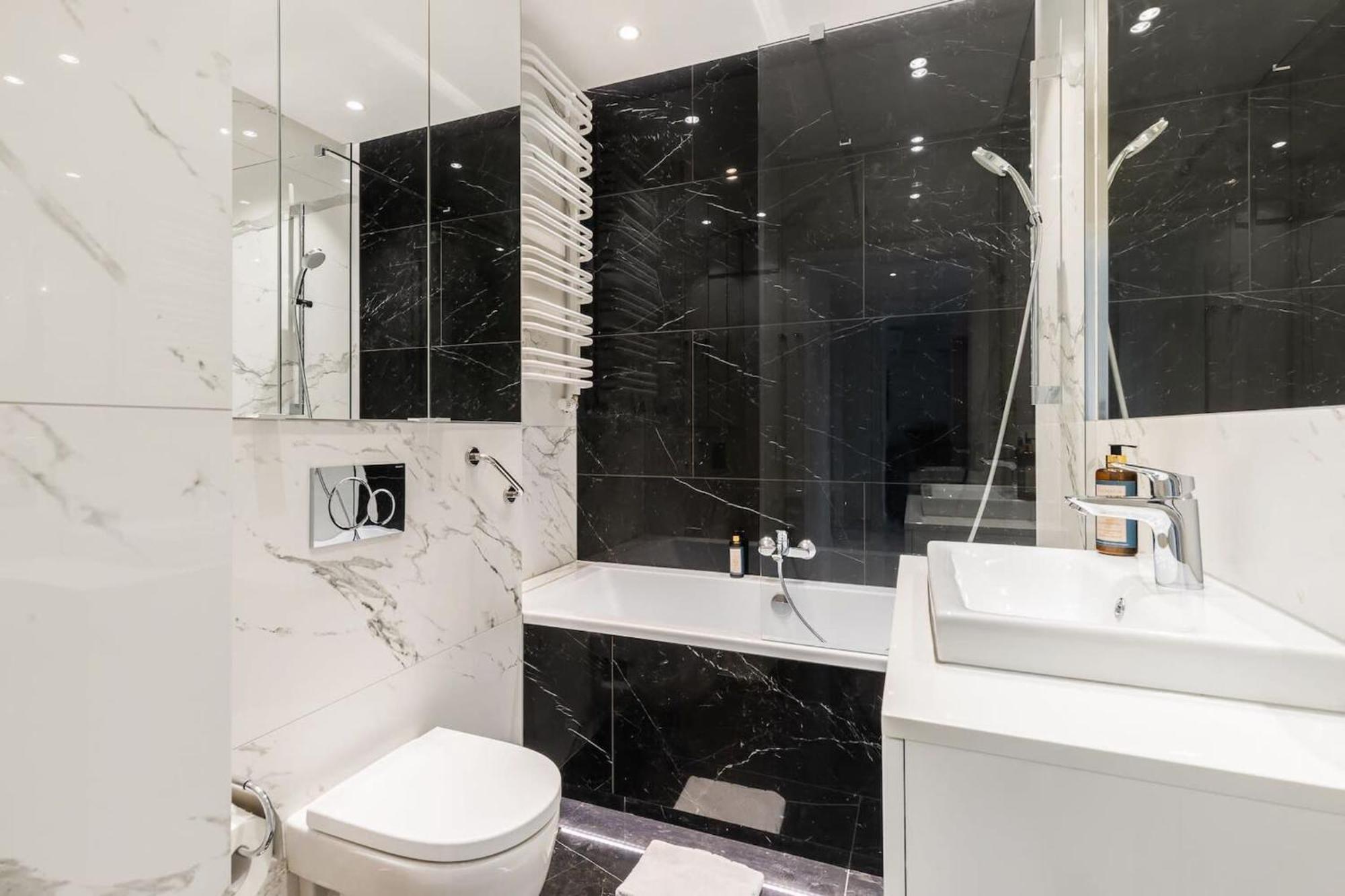 Karolkowa 28 - Prestigious With Balcony By Renters Prestige Apartment Warsaw