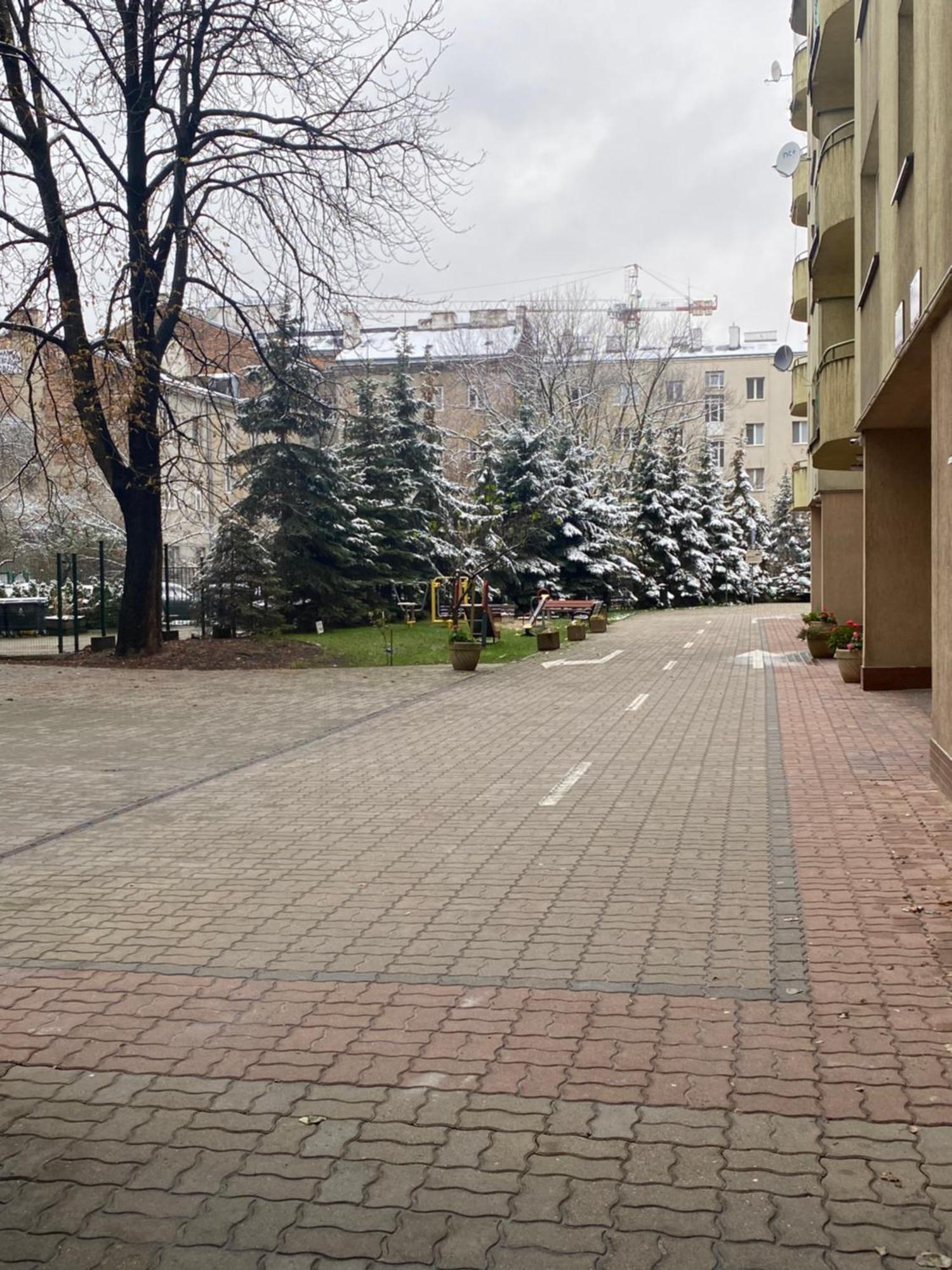 Apartamento Zwykle Mieszkanie Na Wilenska: Convenient Varsóvia