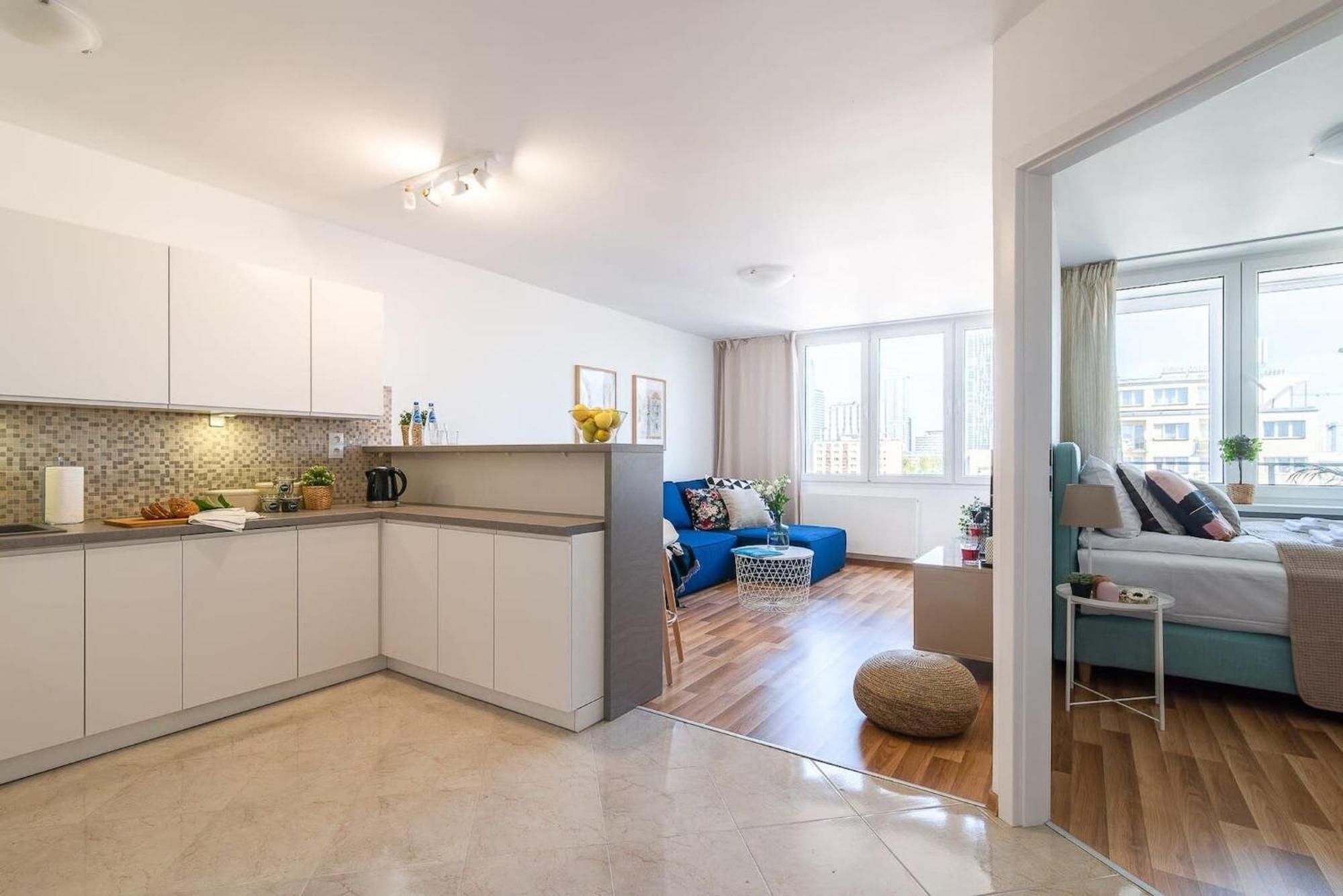 Apartament Navy Aesthetic With Balcony By Renters Warszawa